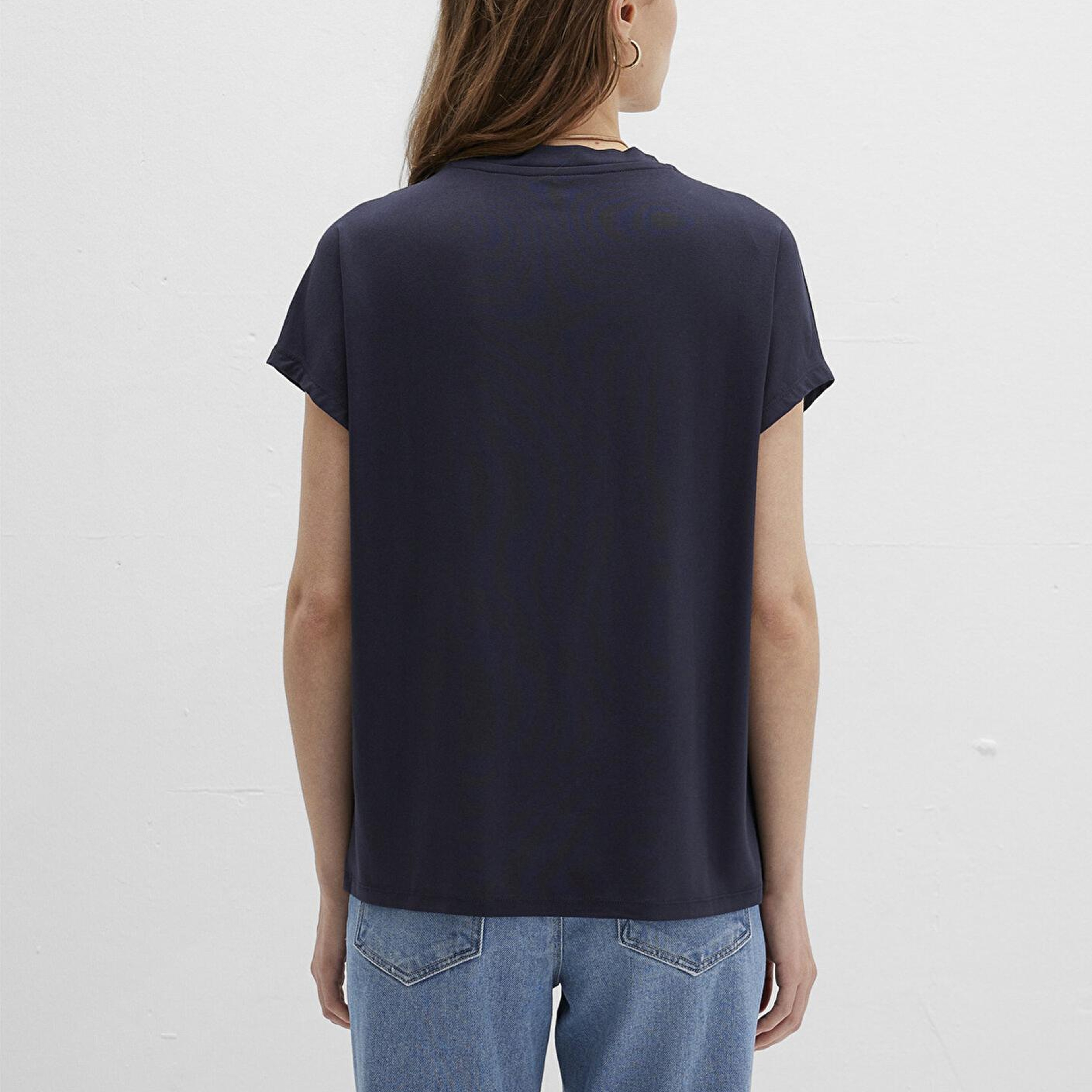 Mavi V Yaka Lacivert Basic Viskoz Tişört Regular Fit / Normal Kesim 167714-85315