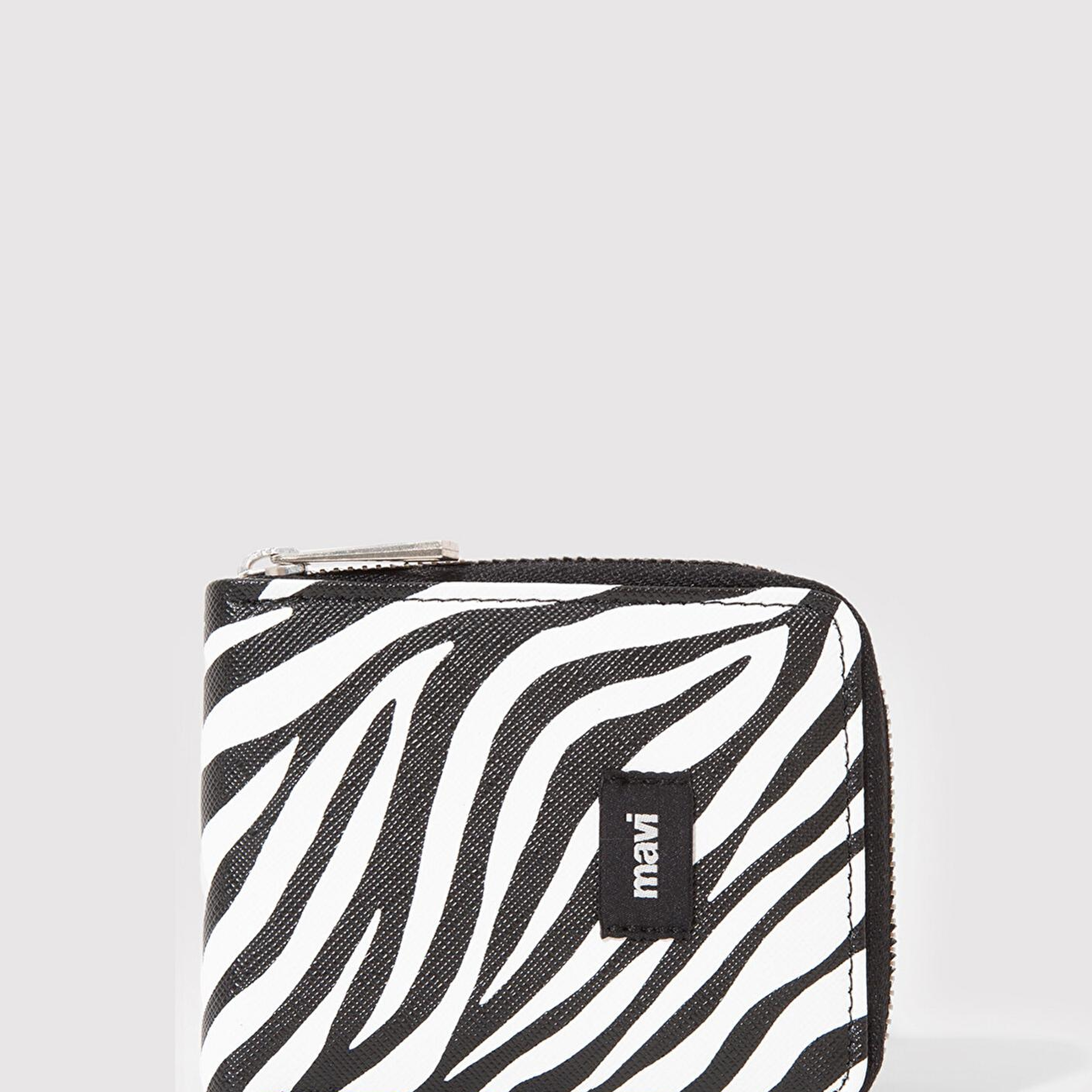 Mavi Zebra Baskılı Fermuarlı Siyah Cüzdan 1911841-900