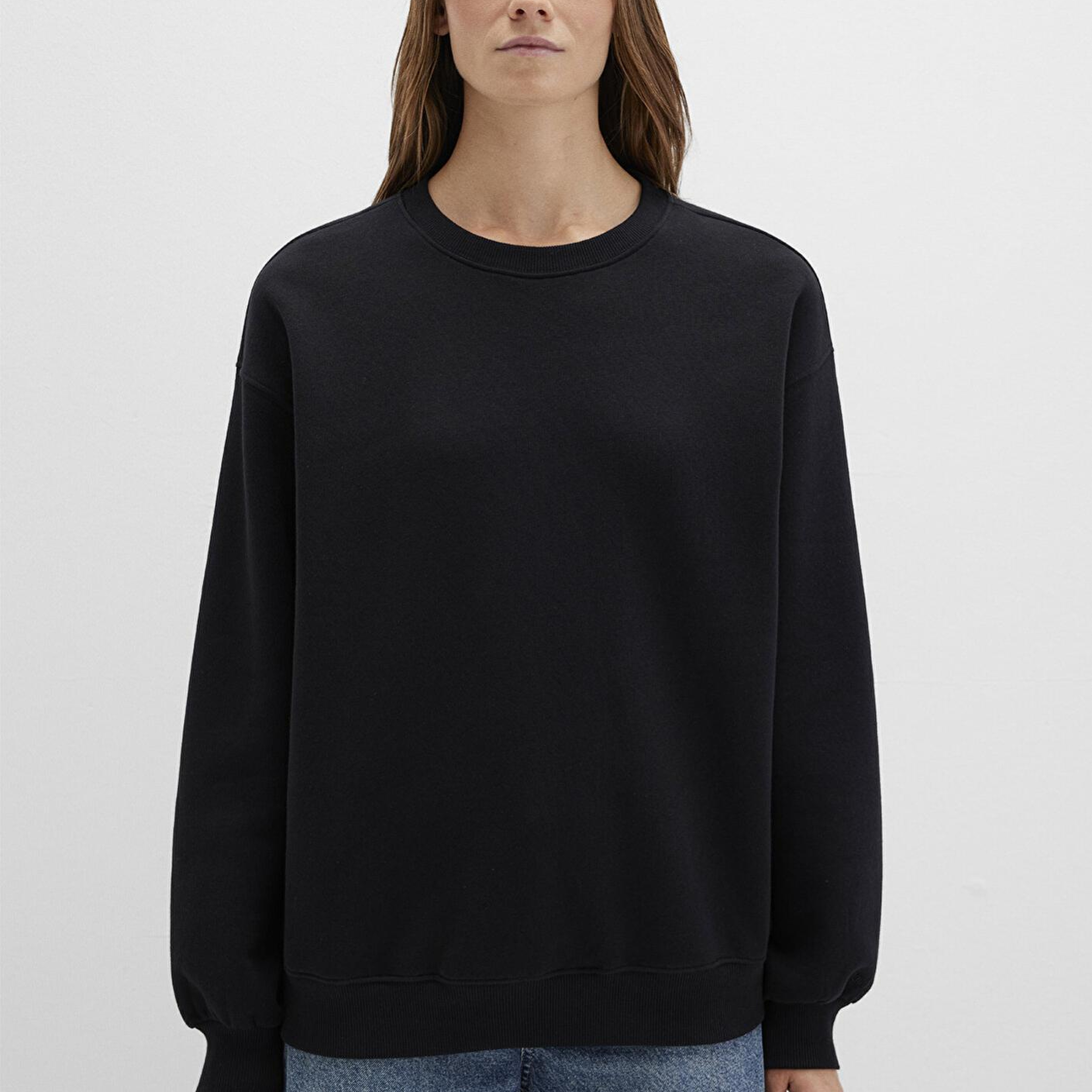 Mavi Bisiklet Yaka Siyah Basic Sweatshirt 1610198-900