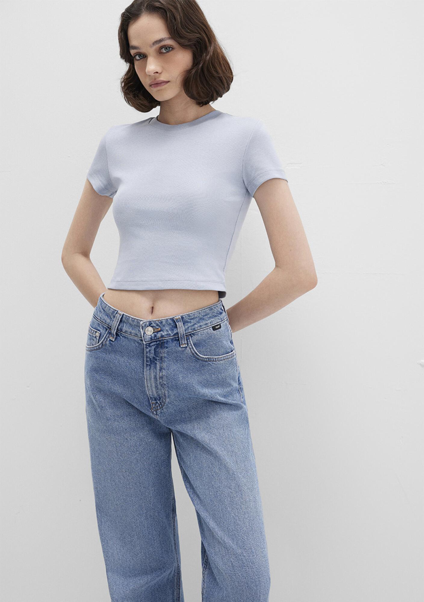 Mavi Mavi Basic Crop Tişört Crop / Kısa Kesim 1600814-85385