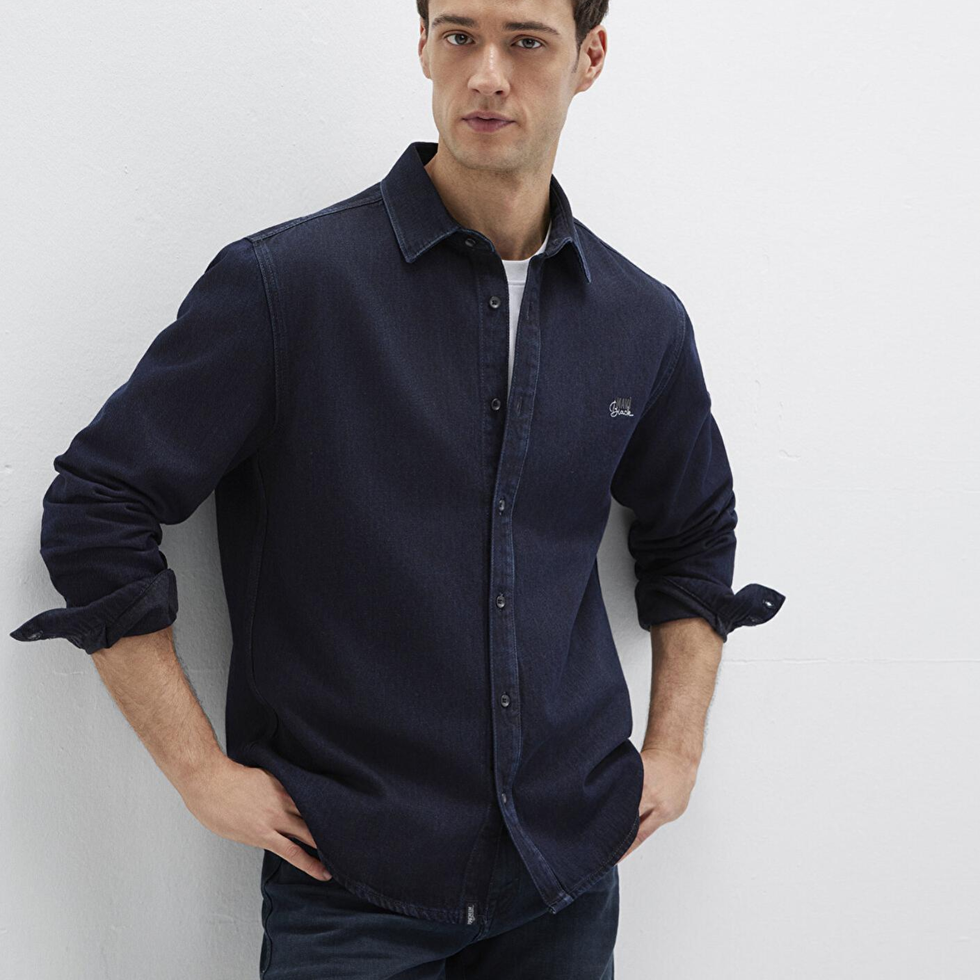 Mavi Roy Lux Black Gece Mavisi Jean Gömlek Slim Fit / Dar Kesim 0210496-85224