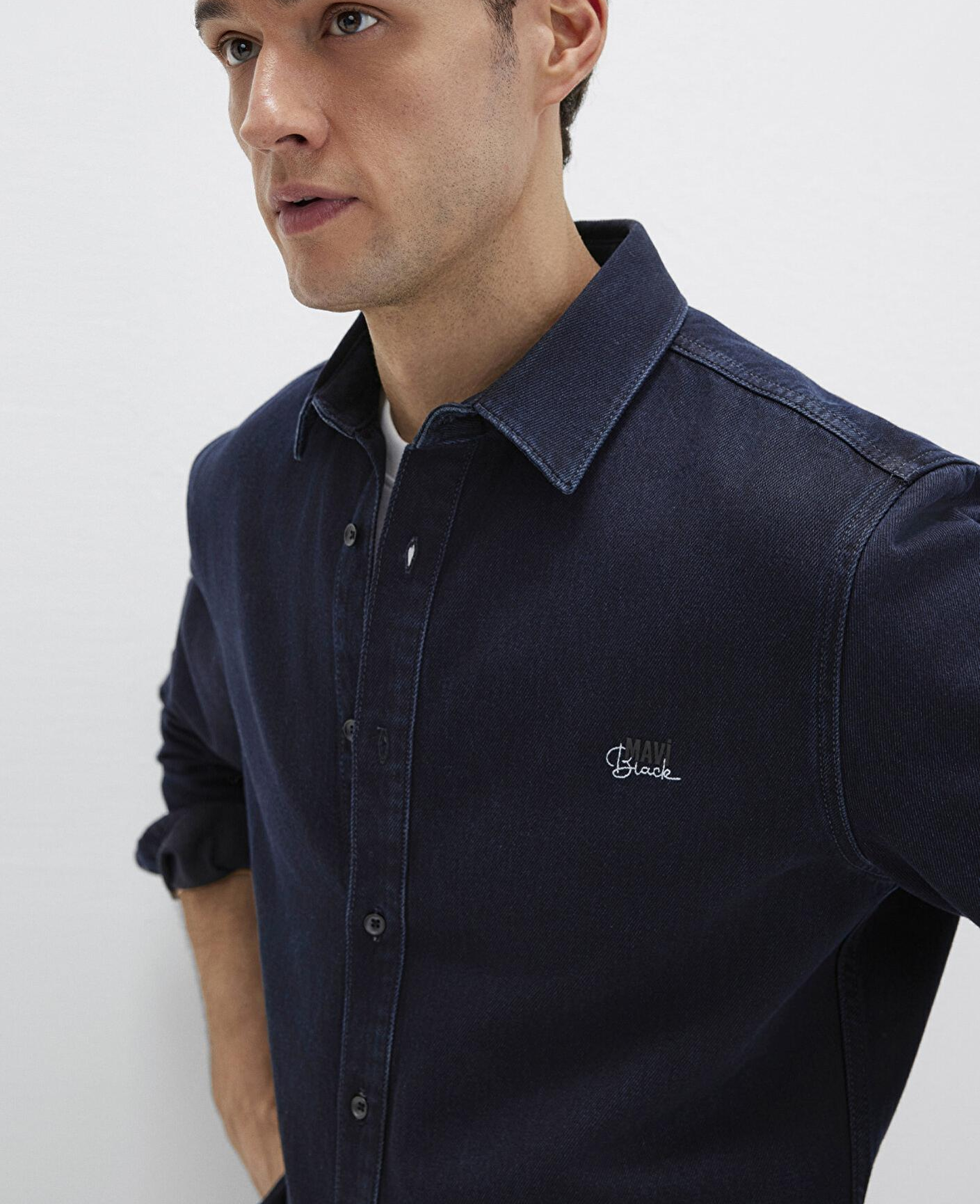 Mavi Roy Lux Black Gece Mavisi Jean Gömlek Slim Fit / Dar Kesim 0210496-85224