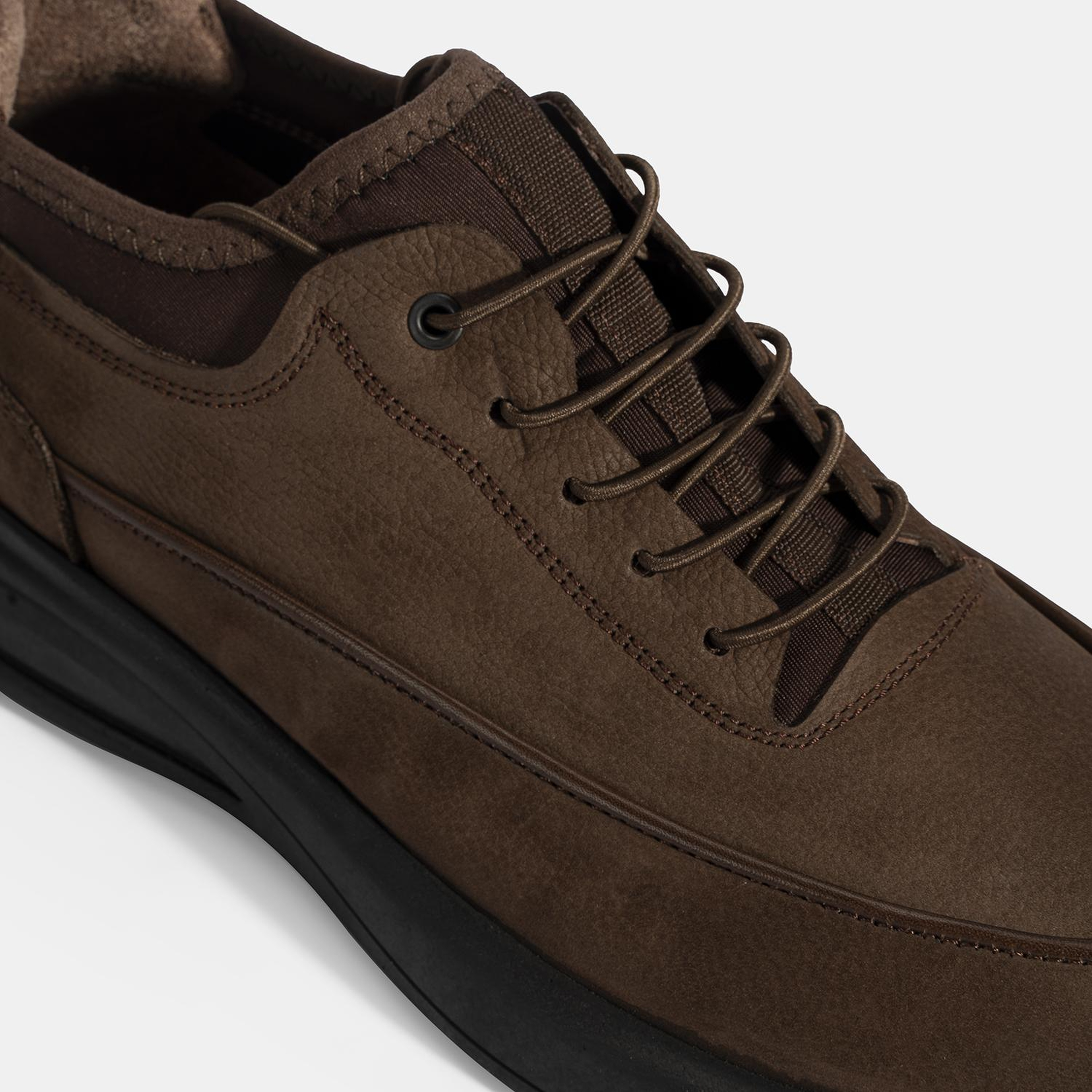 Erkek Kahve Bağcıklı Nubuk Deri Spor Ayakkabı