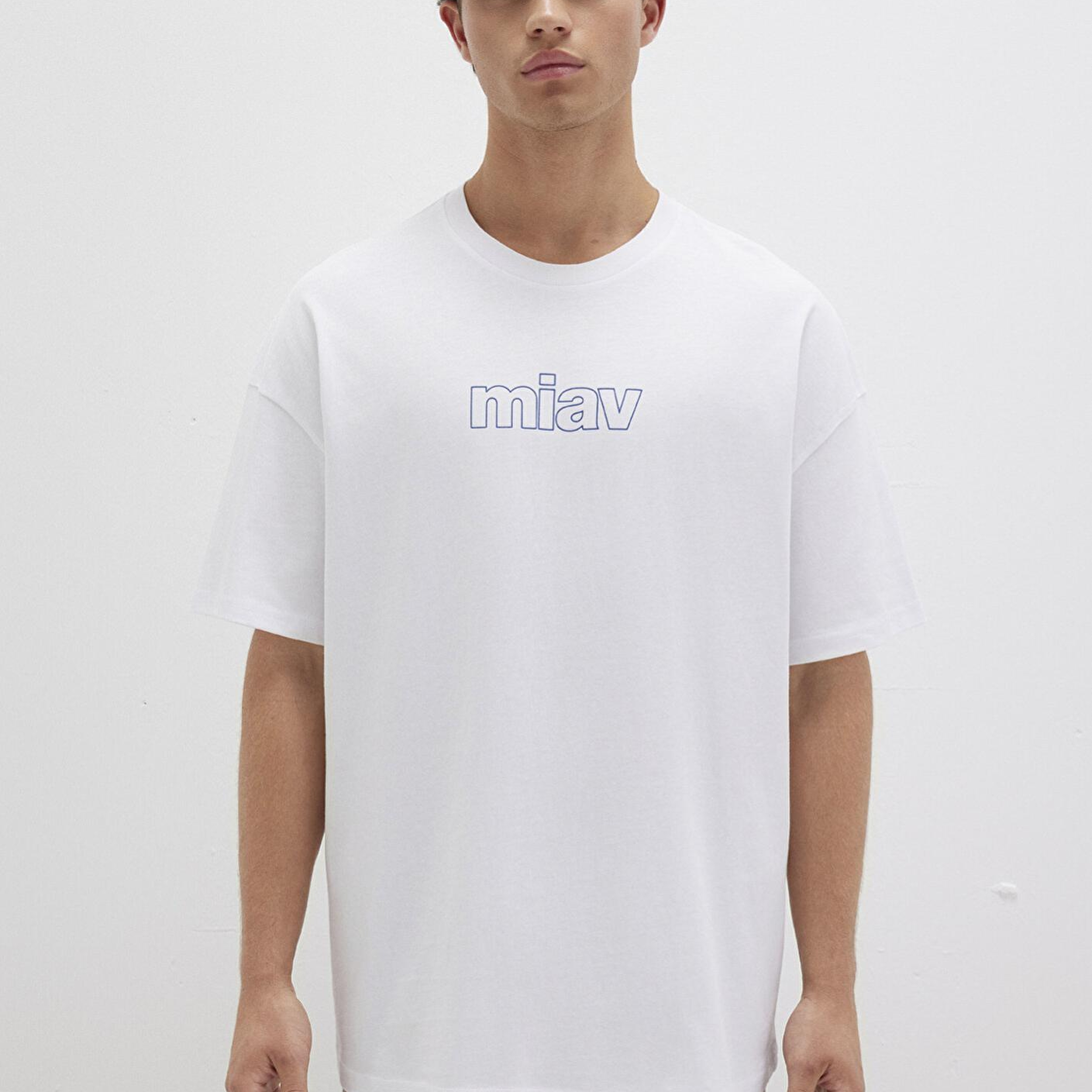 Mavi Miav Baskılı Oversize Beyaz Tişört Oversize / Geniş Kesim 0611704-620