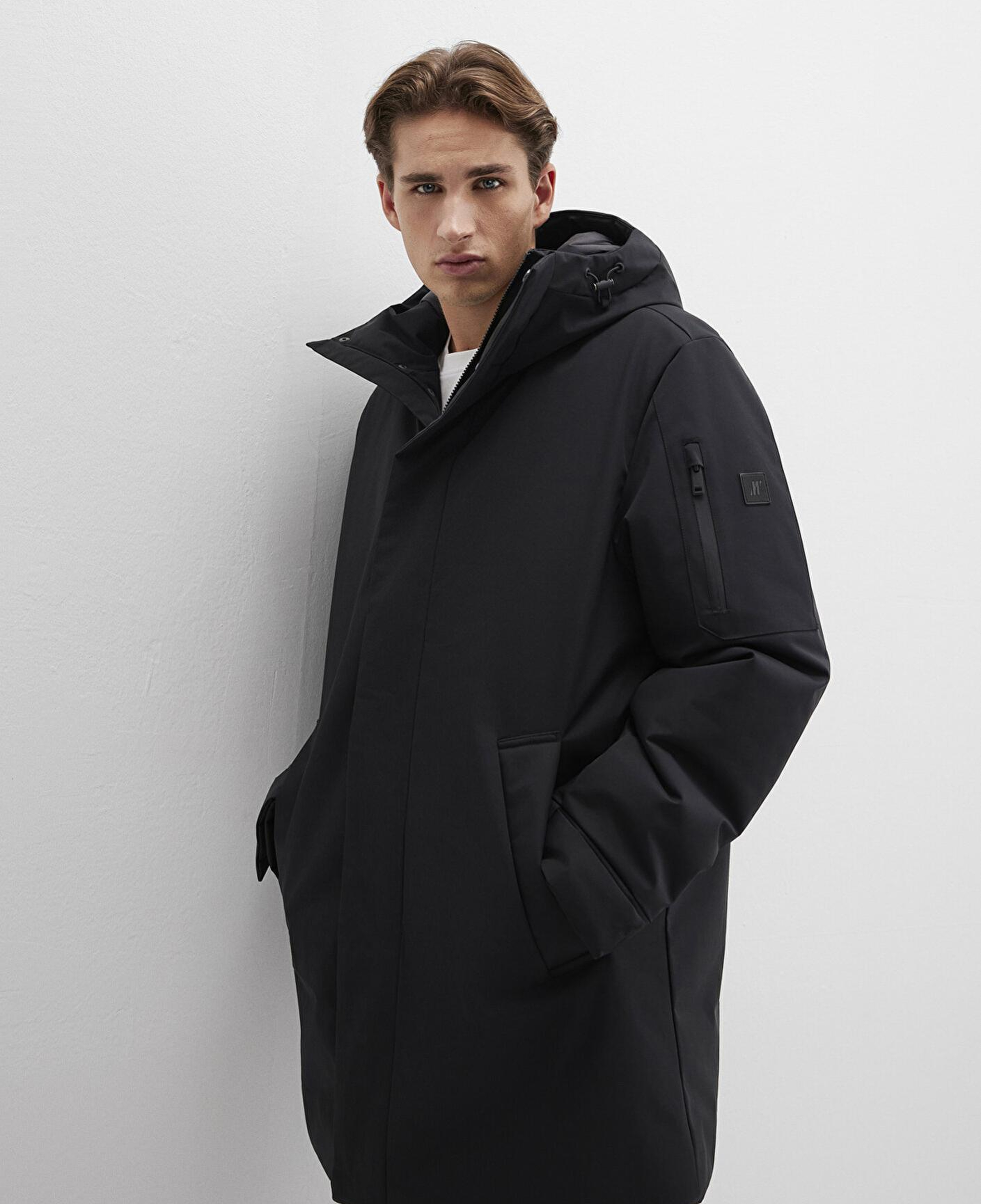 Mavi Mavi Black Kapüşonlu Siyah Parka Regular Fit / Normal Kesim 0110256-900