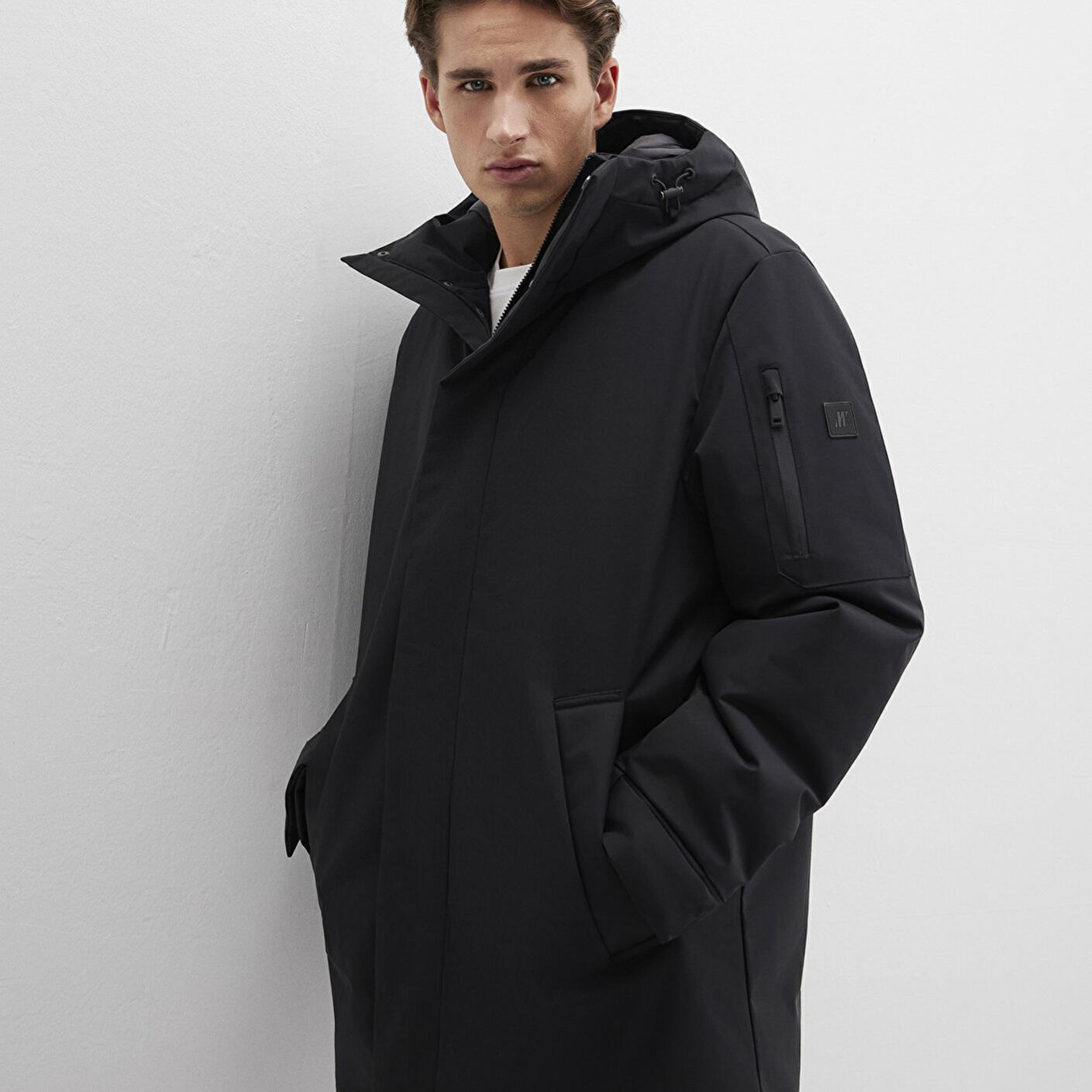 Mavi Mavi Black Kapüşonlu Siyah Parka Regular Fit / Normal Kesim 0110256-900