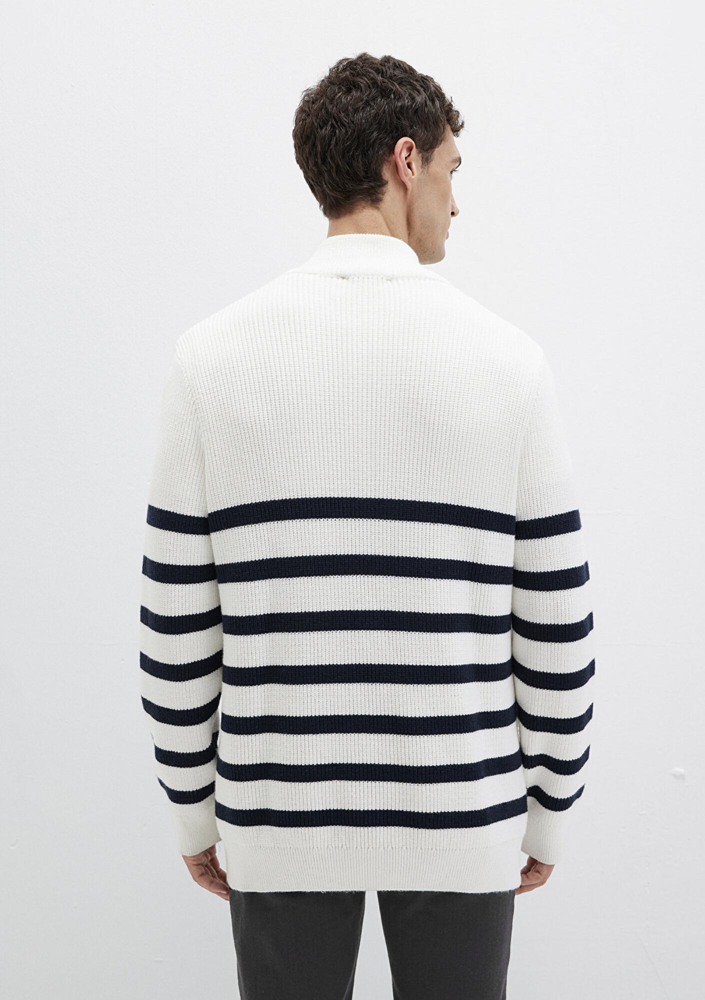 Mavi Yarı Fermuarlı Çizgili Beyaz Kazak Slim Fit / Dar Kesim 0710131-70057