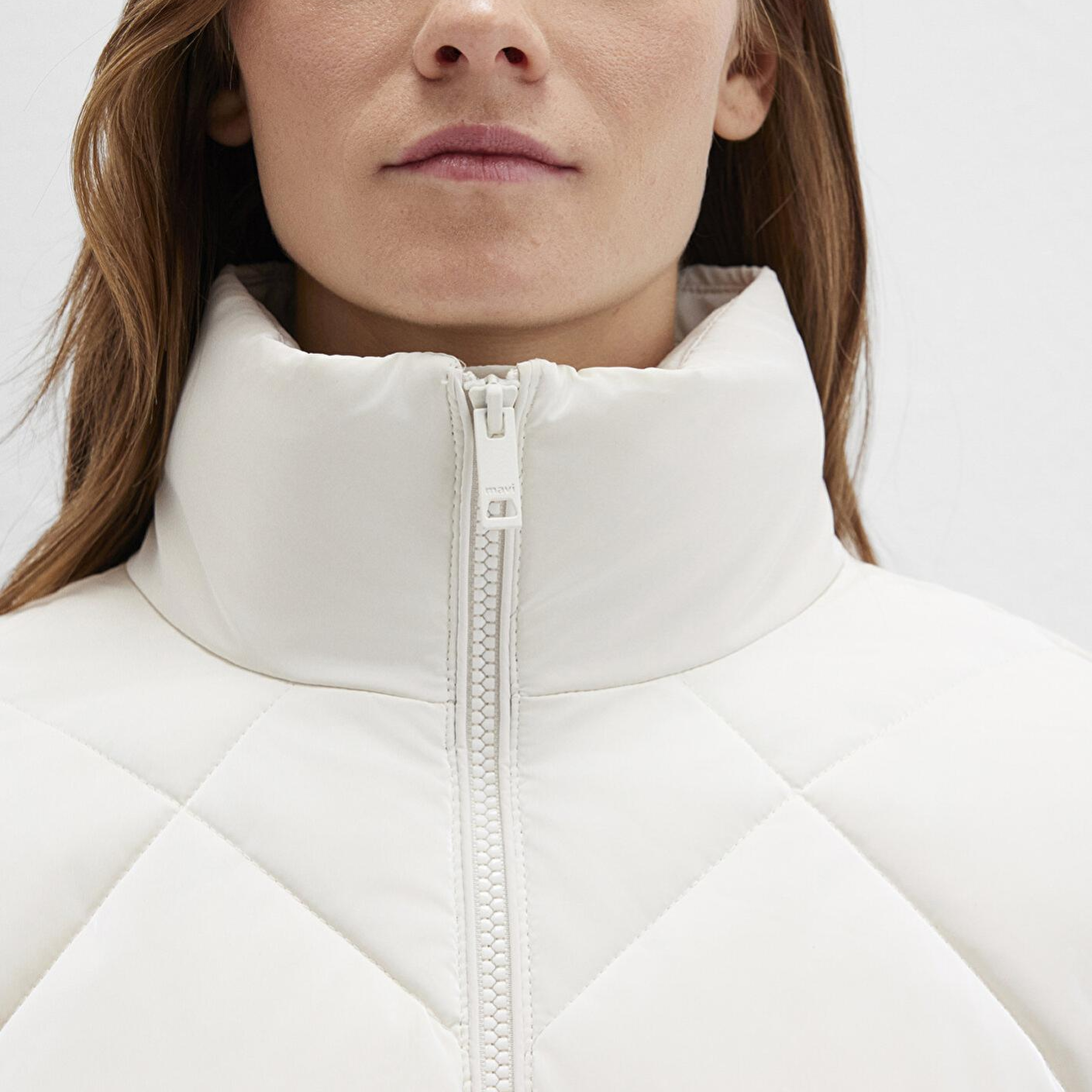 Mavi Su İtici Premium Kapitone Beyaz Şişme Mont 1110230-70057