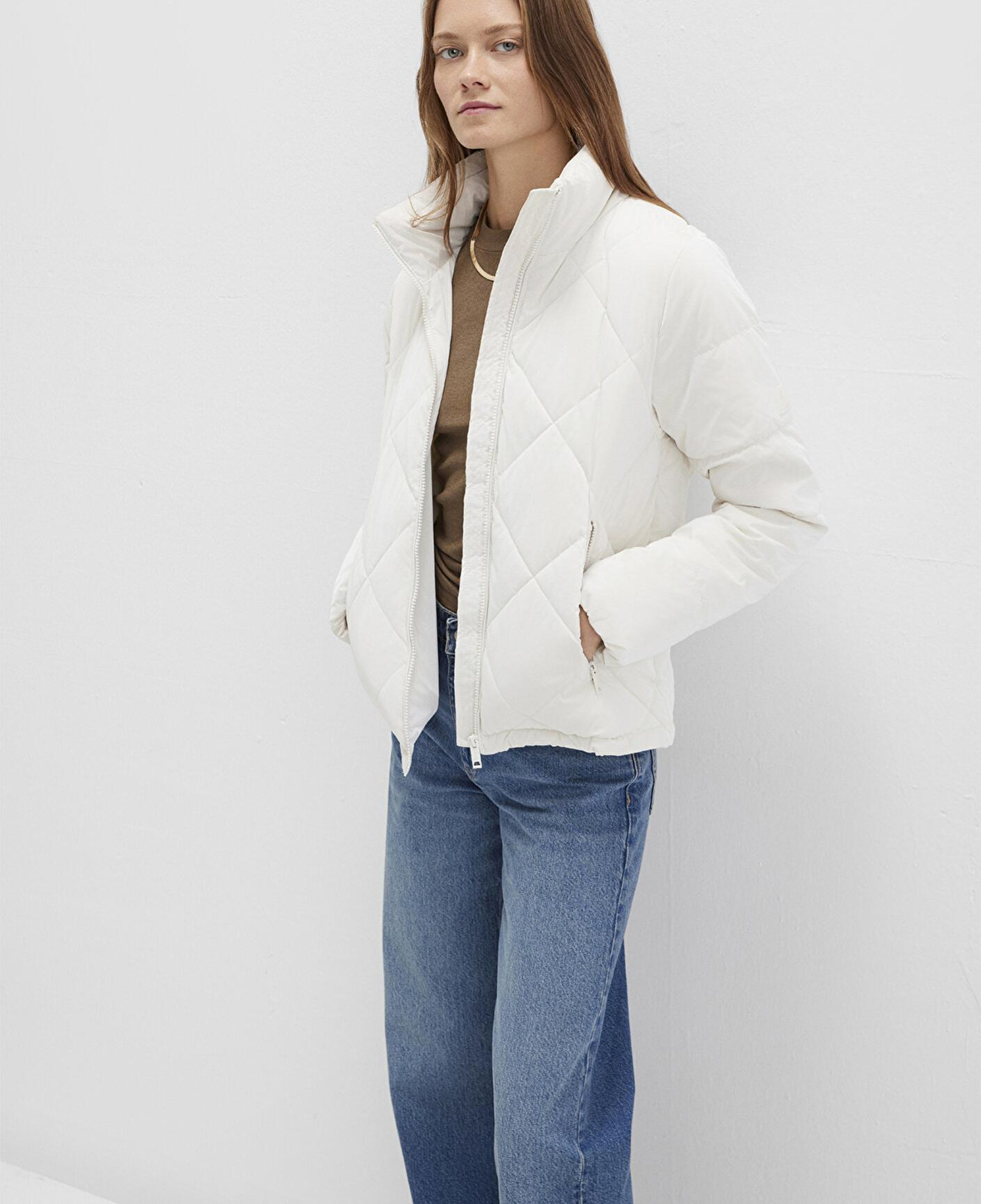 Mavi Su İtici Premium Kapitone Beyaz Şişme Mont 1110230-70057