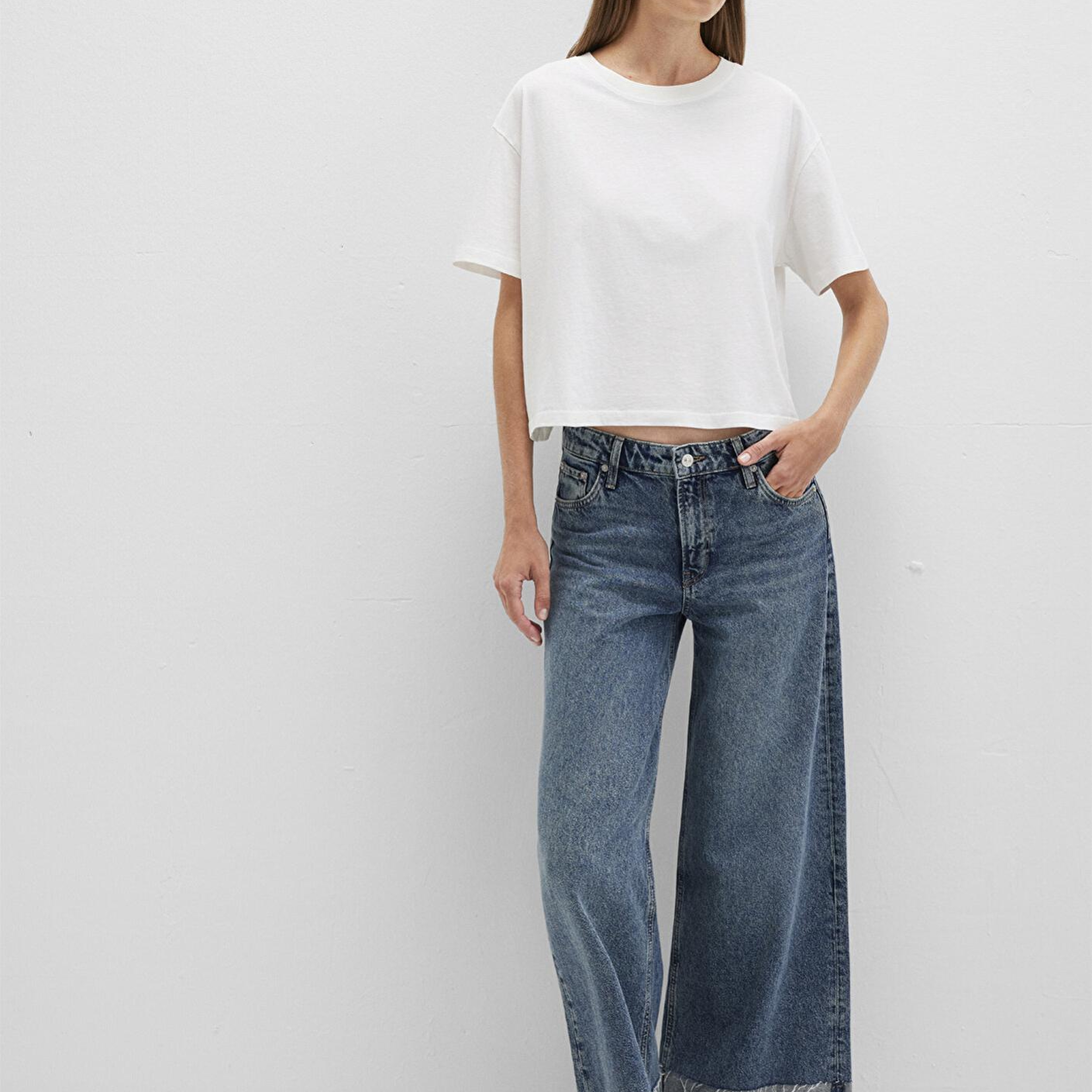 Mavi Bisiklet Yaka Beyaz Basic Tişört Boxy Fit 1611651-80194