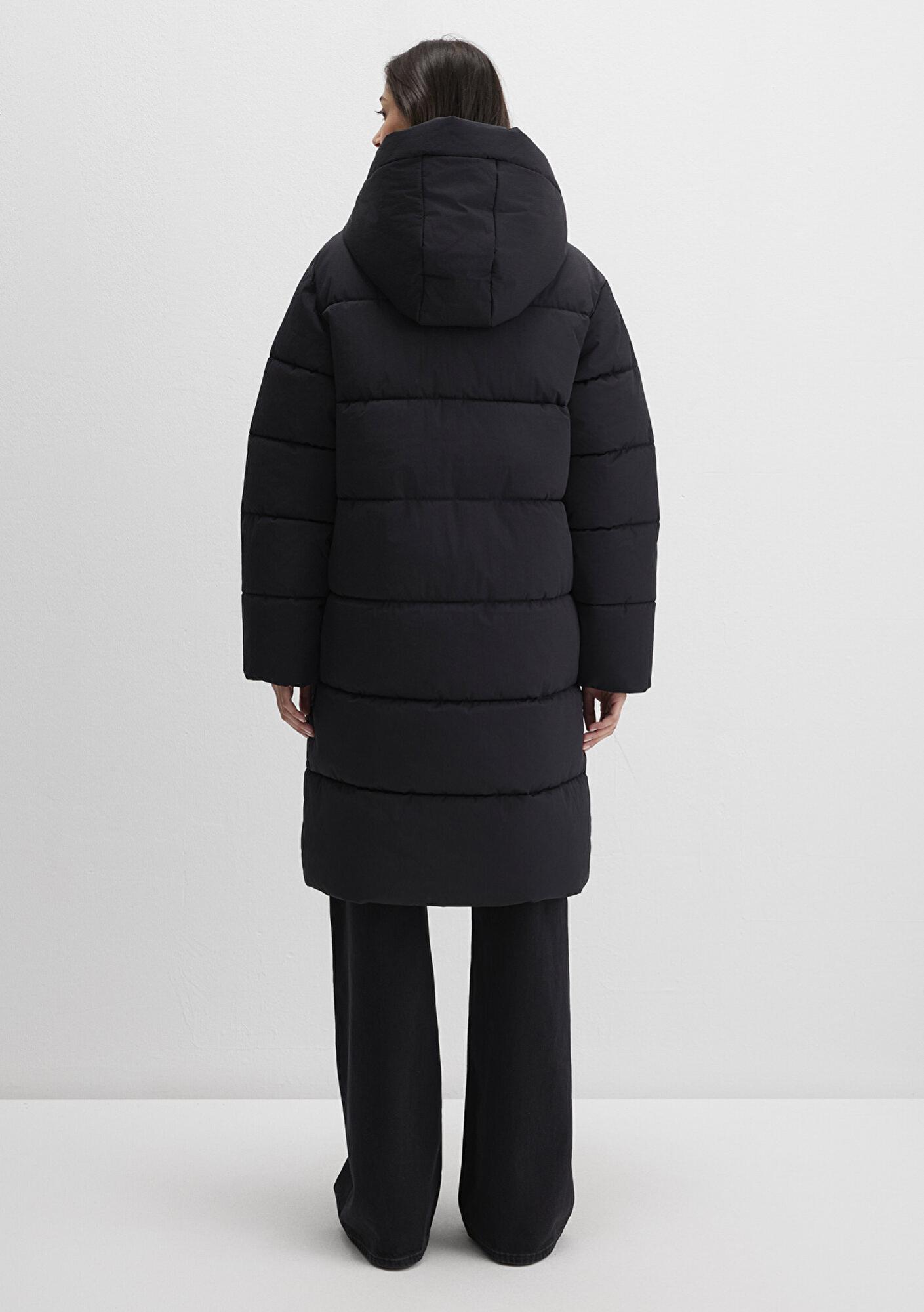 Mavi Kapüşonlu Siyah Uzun Şişme Mont 1110228-900