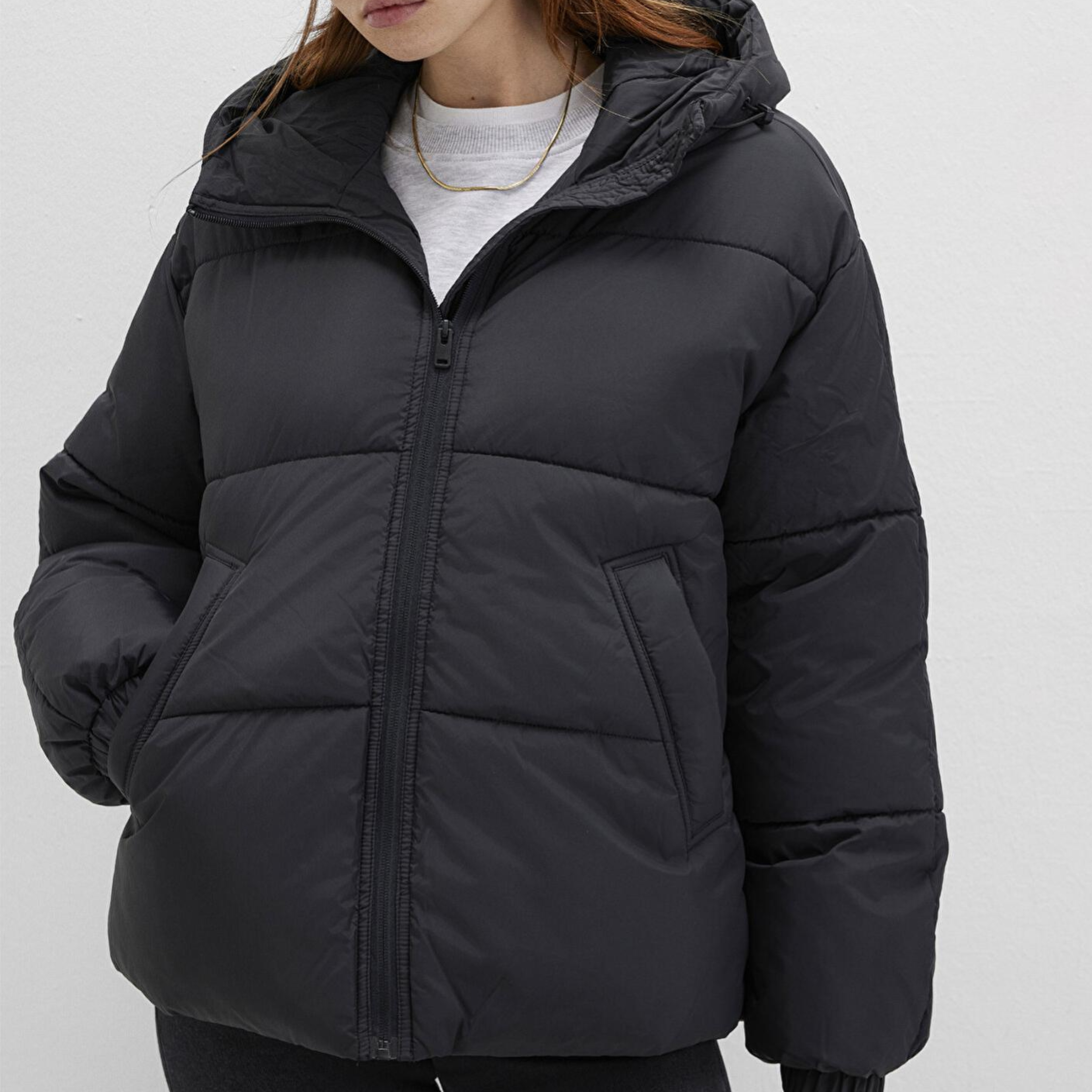 Mavi Su İtici Kapüşonlu Siyah Şişme Mont 1110199-900