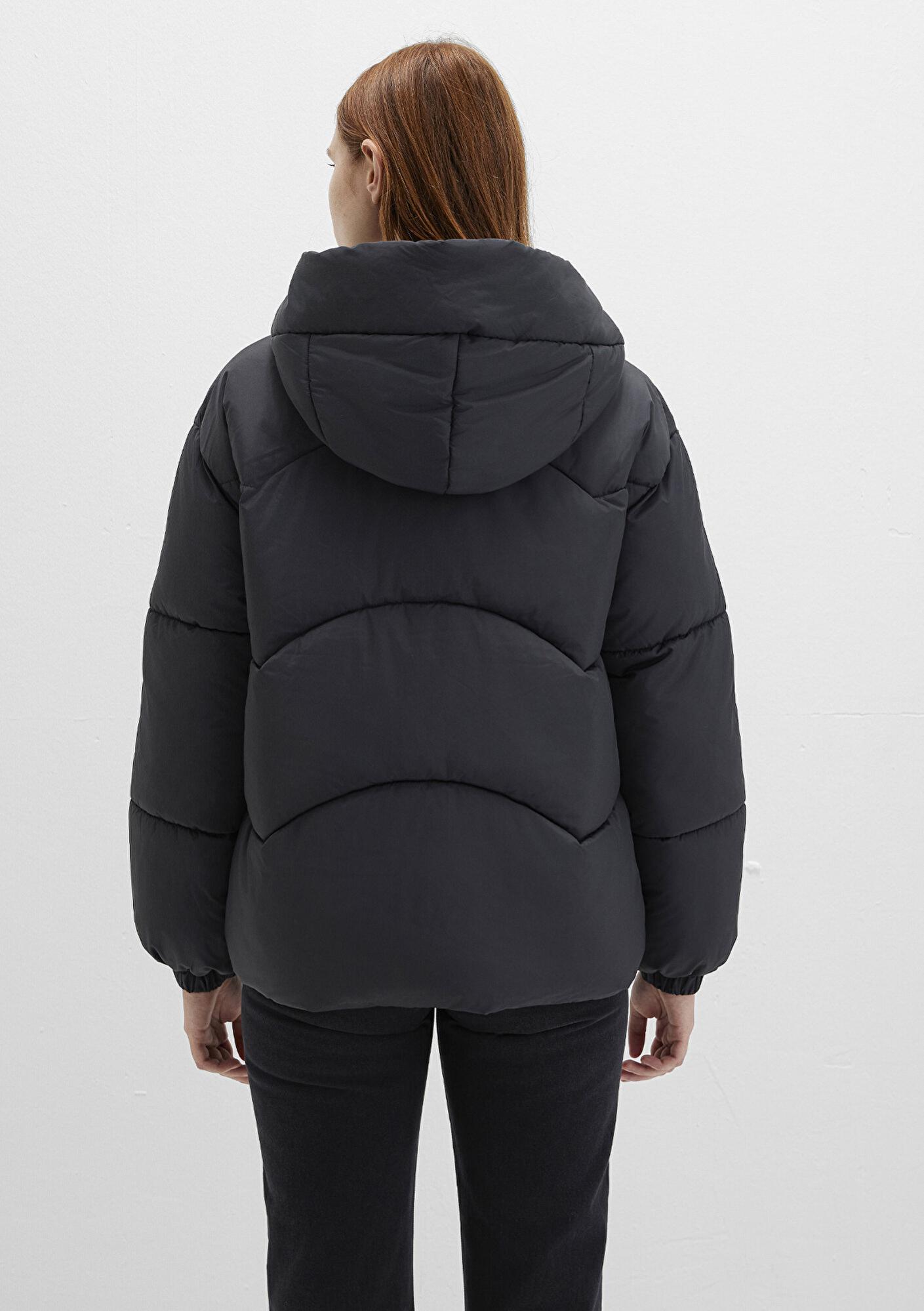 Mavi Su İtici Kapüşonlu Siyah Şişme Mont 1110199-900