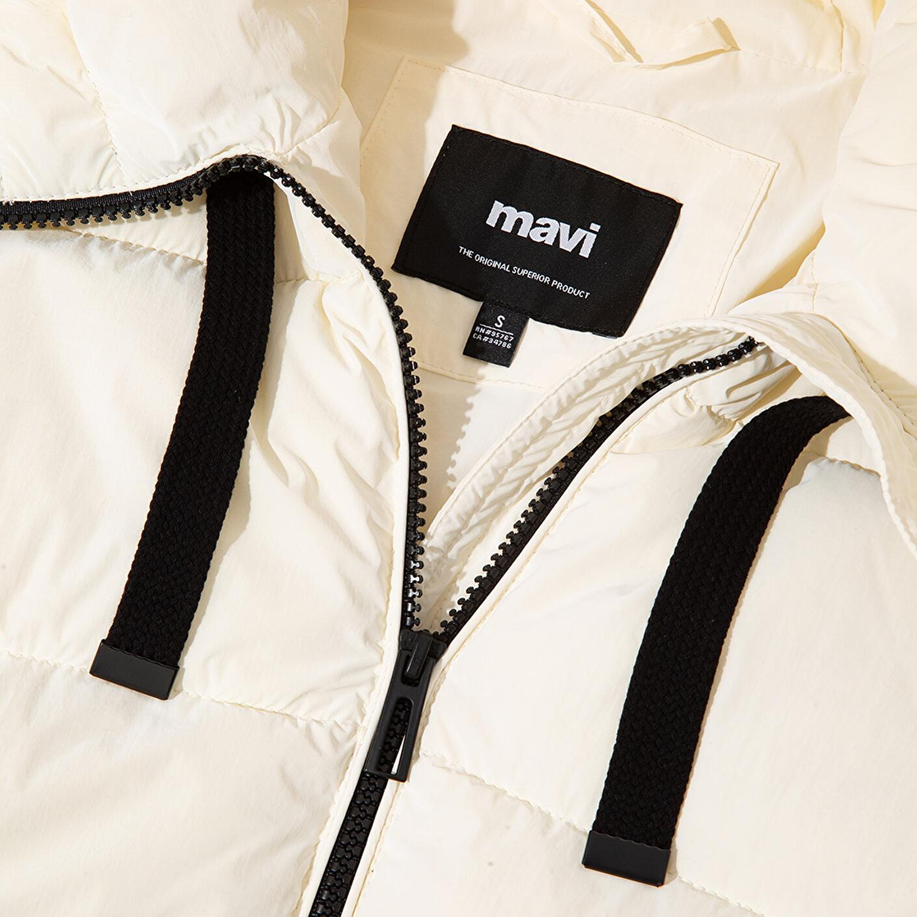 Mavi Kapüşonlu Ekru Şişme Mont 1110043-83043