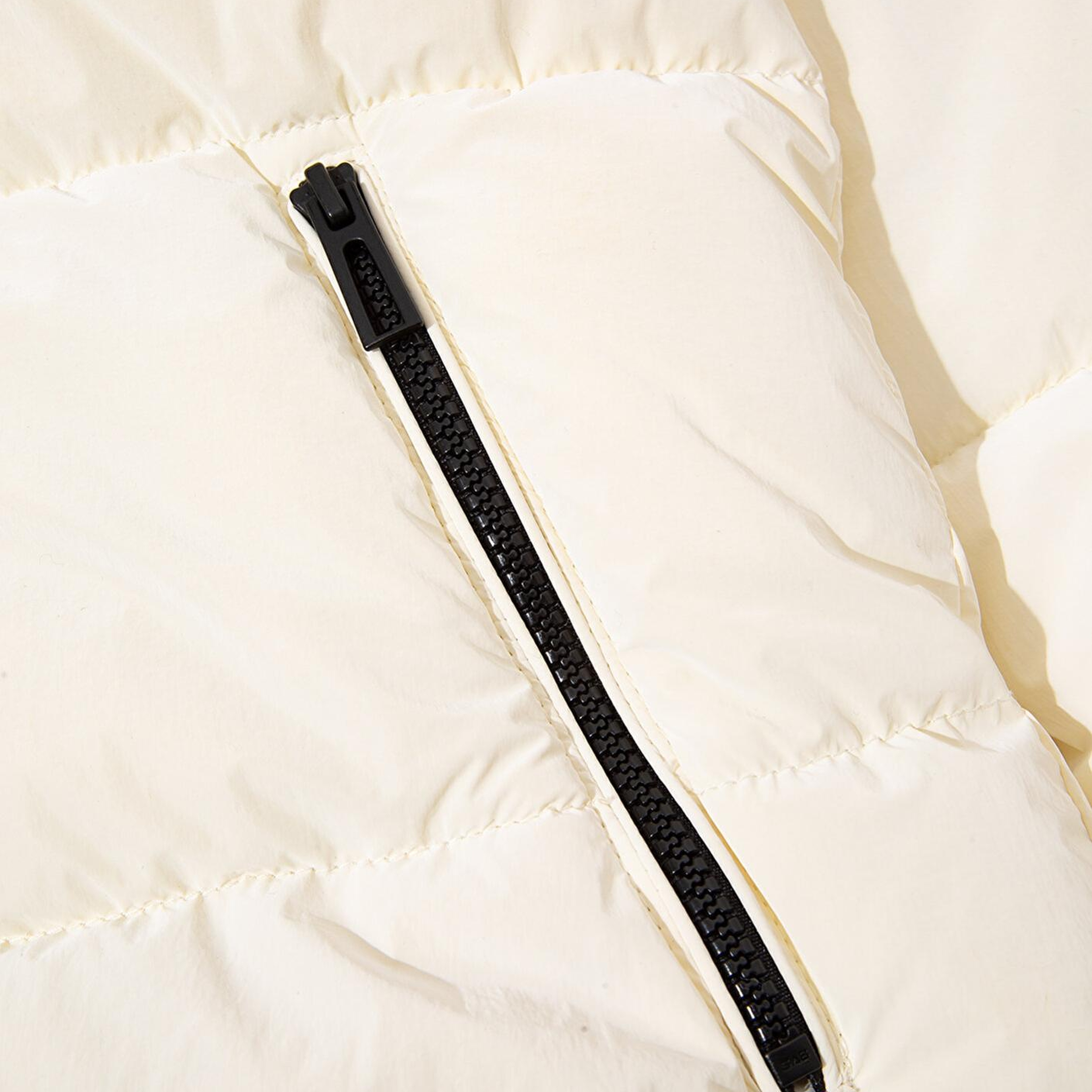 Mavi Kapüşonlu Ekru Şişme Mont 1110043-83043