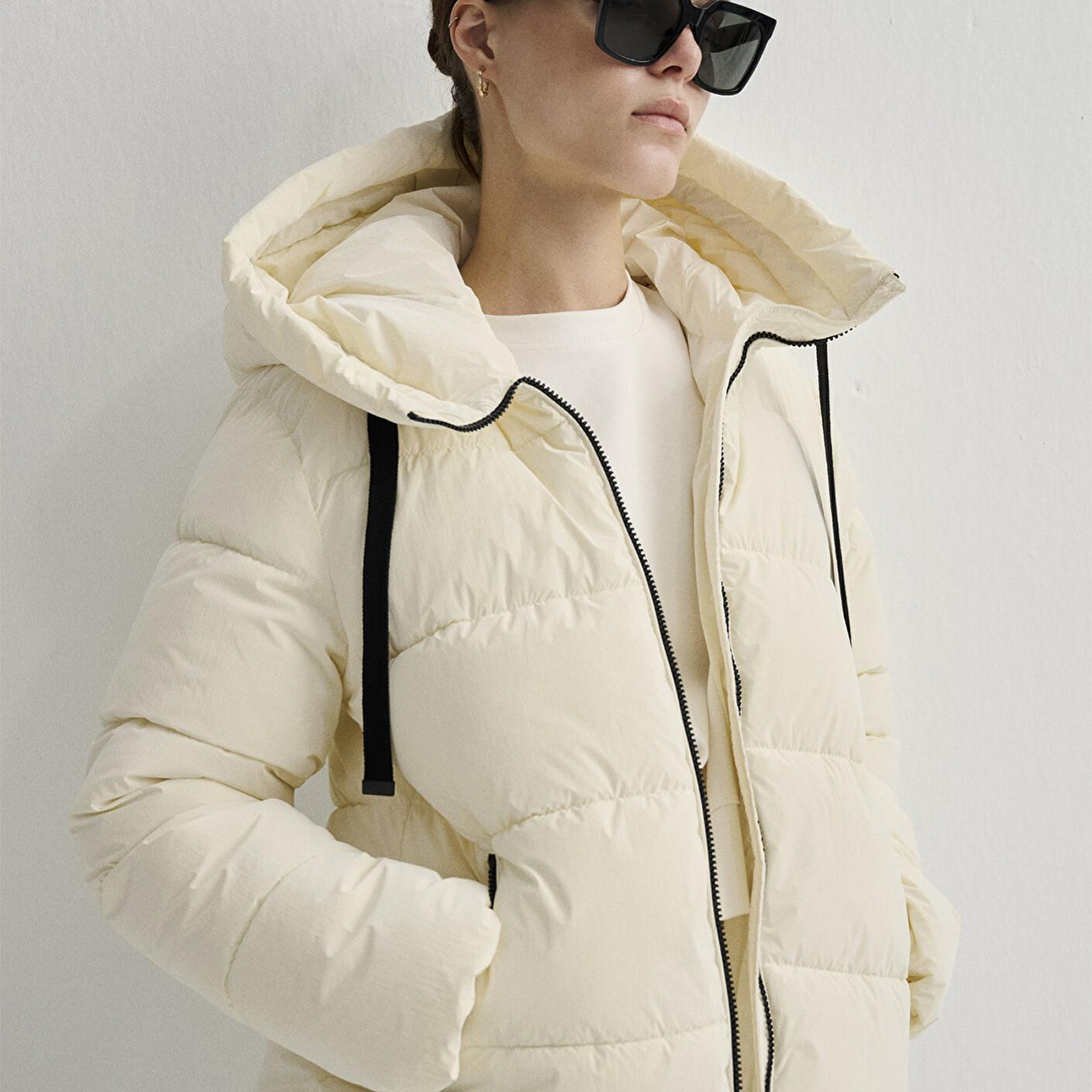 Mavi Kapüşonlu Ekru Şişme Mont 1110043-83043