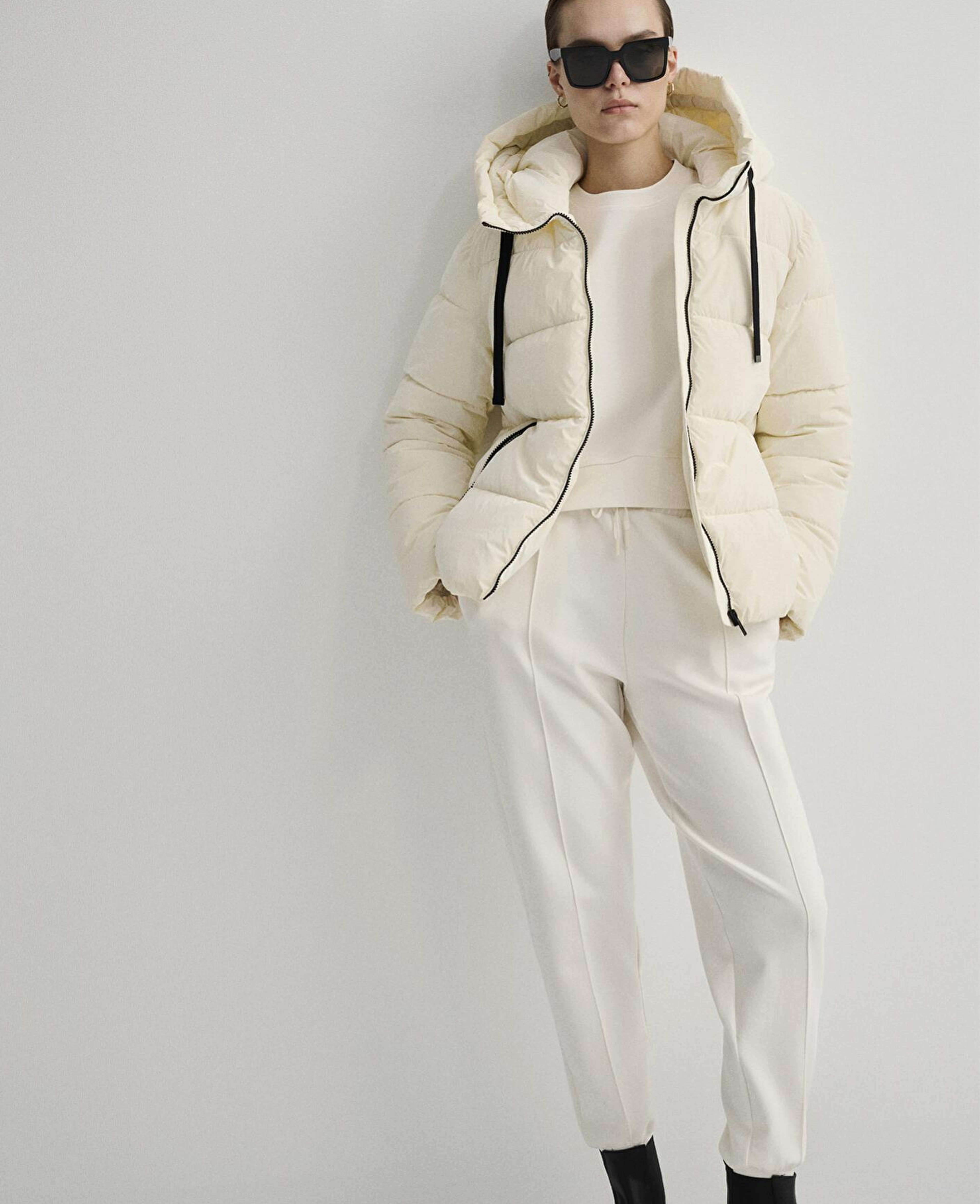 Mavi Kapüşonlu Ekru Şişme Mont 1110043-83043