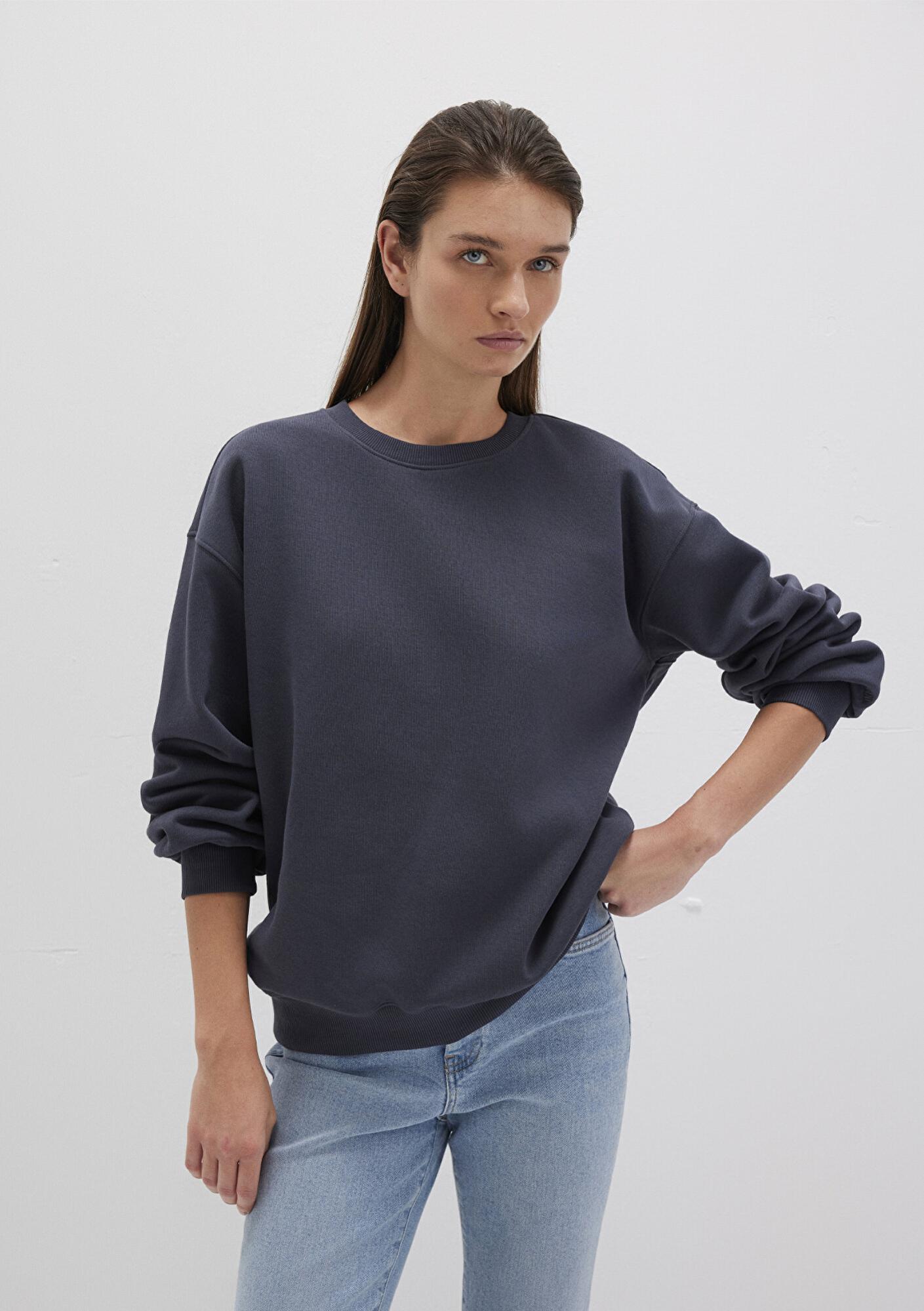 Mavi Bisiklet Yaka Lacivert Basic Sweatshirt 1610198-70726