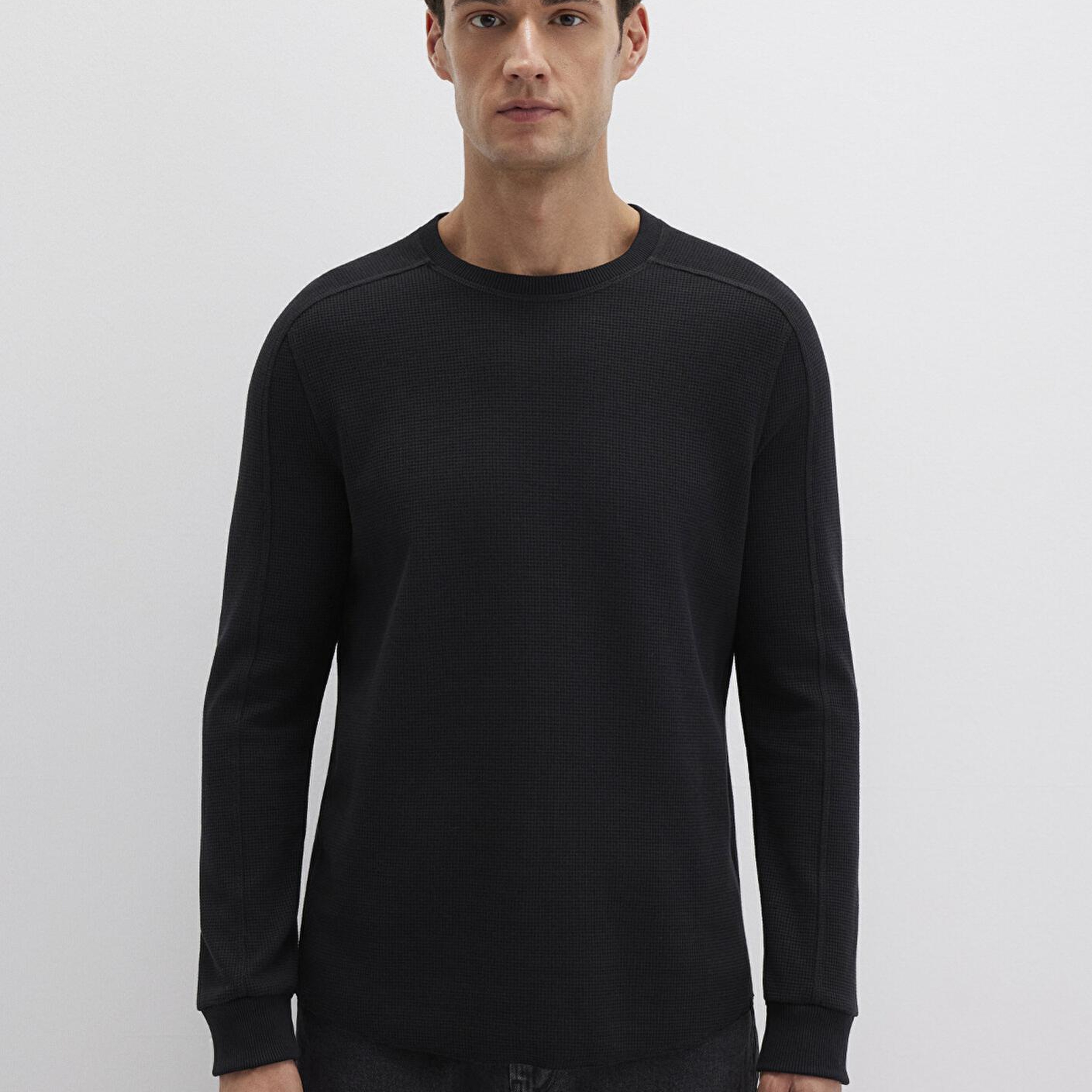 Mavi Uzun Kollu Dokulu Siyah Basic Tişört Slim Fit / Dar Kesim 0610106-900