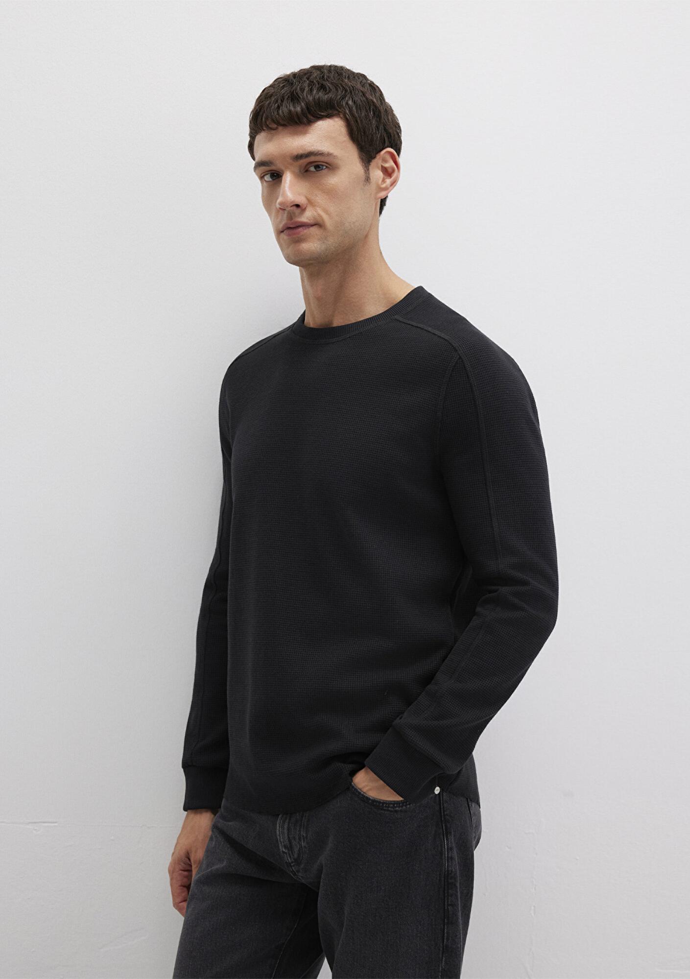 Mavi Uzun Kollu Dokulu Siyah Basic Tişört Slim Fit / Dar Kesim 0610106-900