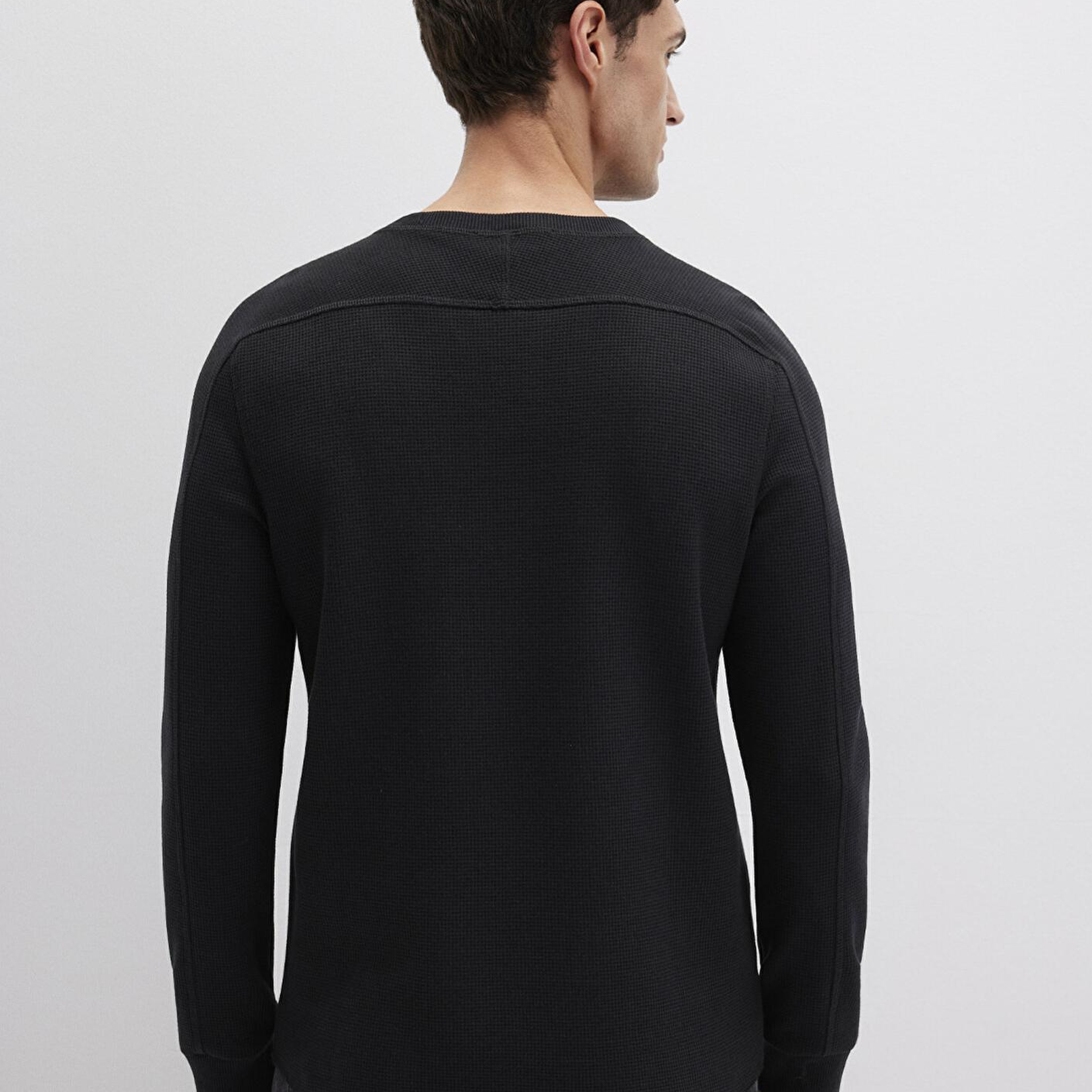 Mavi Uzun Kollu Dokulu Siyah Basic Tişört Slim Fit / Dar Kesim 0610106-900