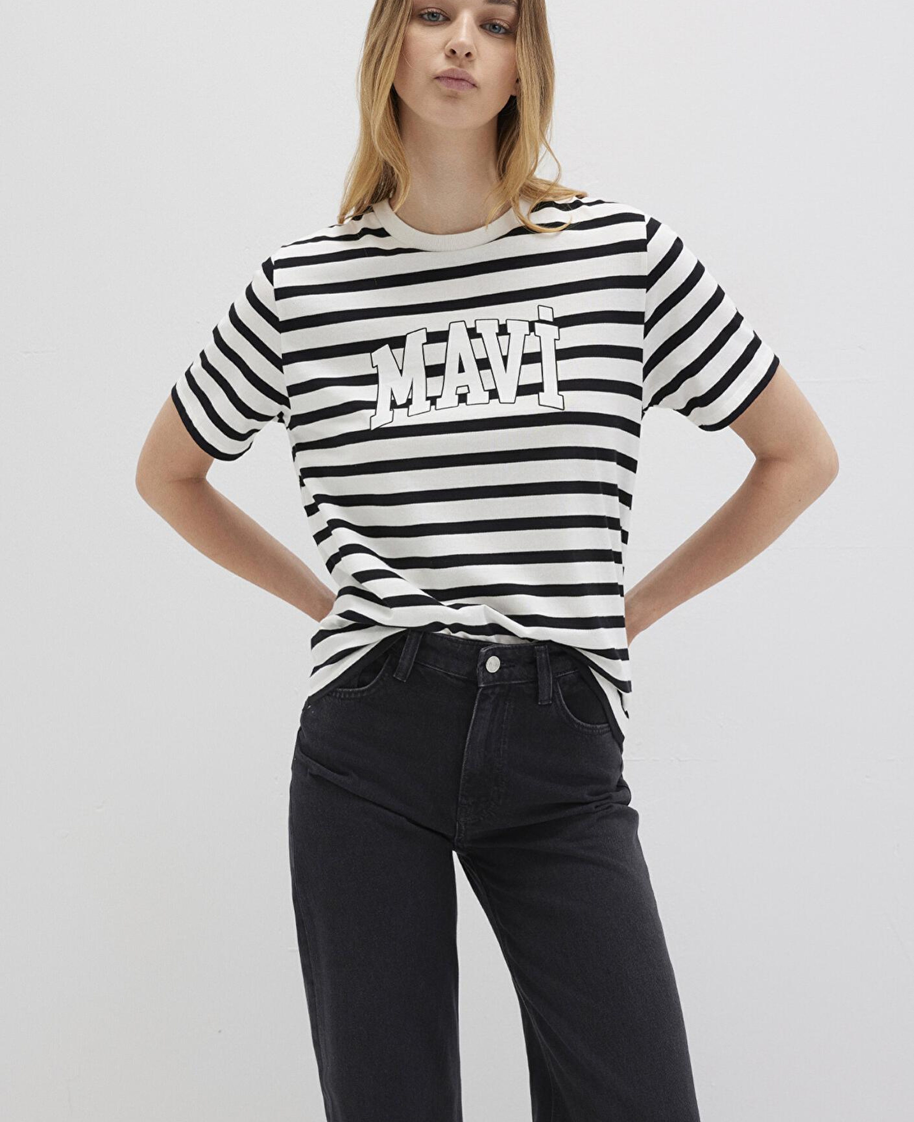 Mavi Mavi Logo Baskılı Siyah Çizgili Tişört Regular Fit / Normal Kesim 1611360-84041