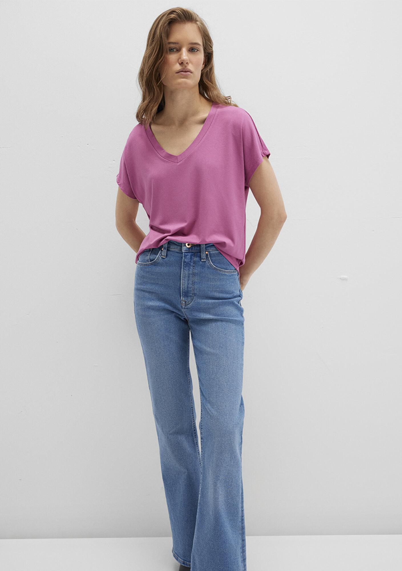 Mavi V Yaka Pembe Basic Viskoz Tişört Regular Fit / Normal Kesim 167714-70955