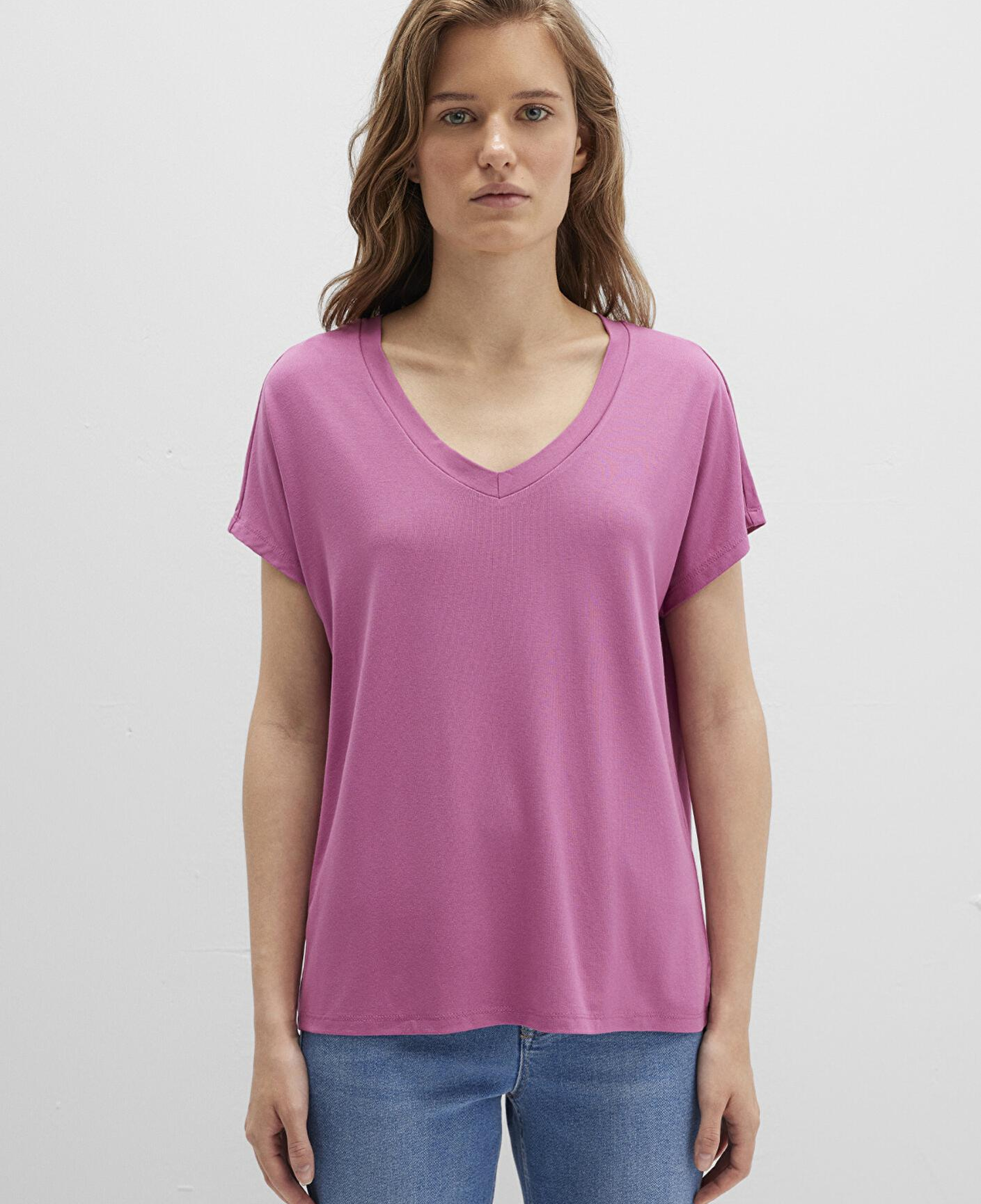 Mavi V Yaka Pembe Basic Viskoz Tişört Regular Fit / Normal Kesim 167714-70955