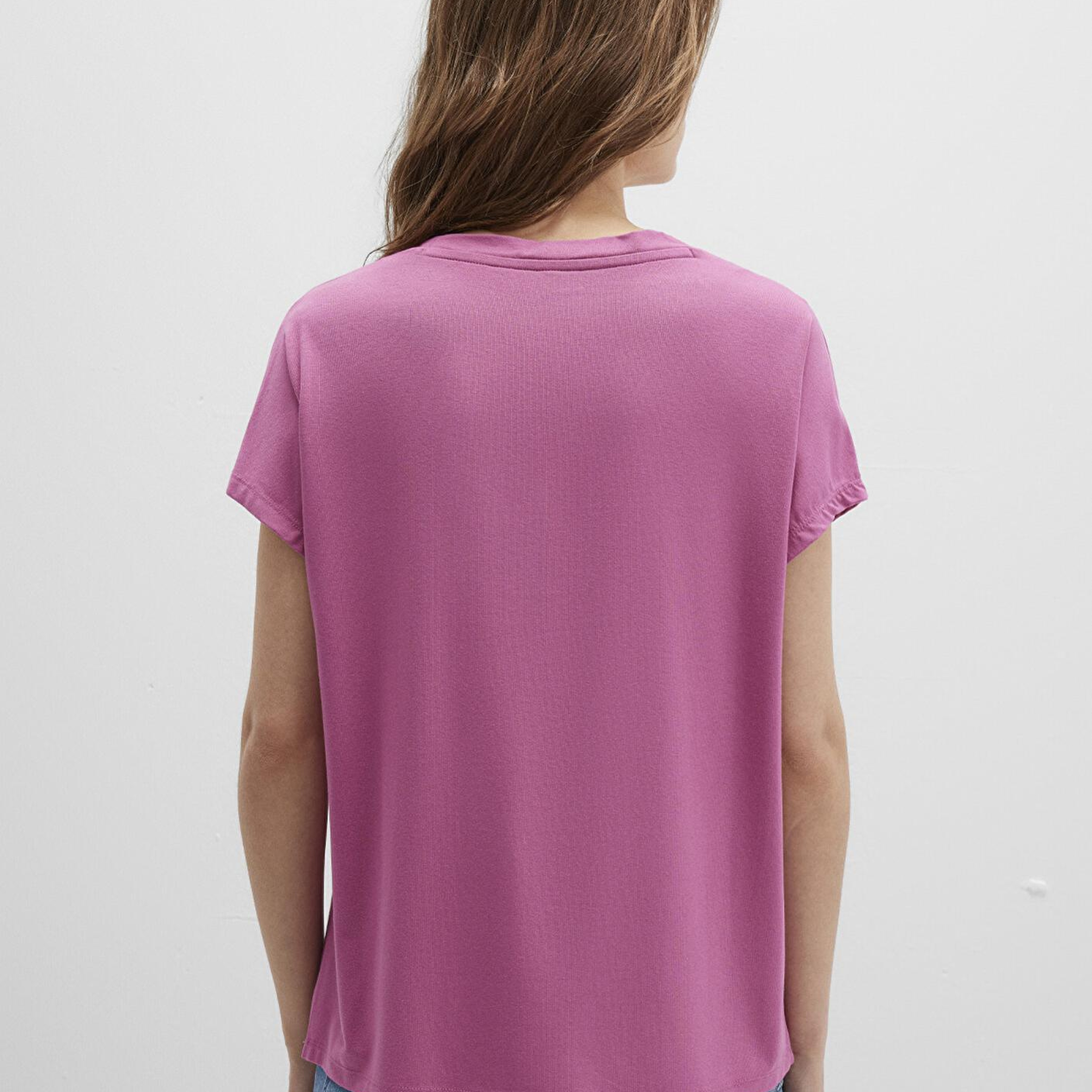 Mavi V Yaka Pembe Basic Viskoz Tişört Regular Fit / Normal Kesim 167714-70955