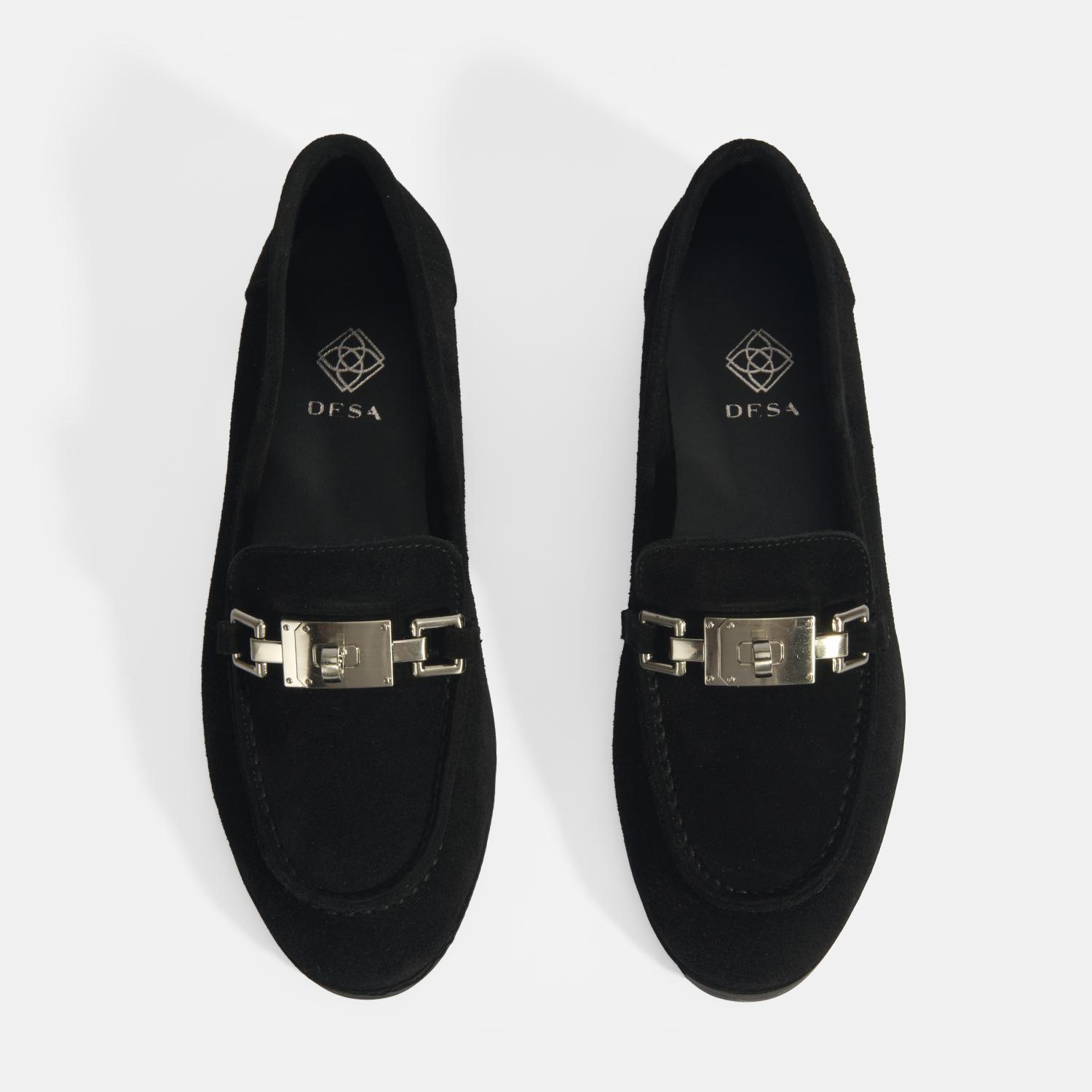 Kadın Siyah Kilit Aksesuarlı Slip-On Süet Loafer