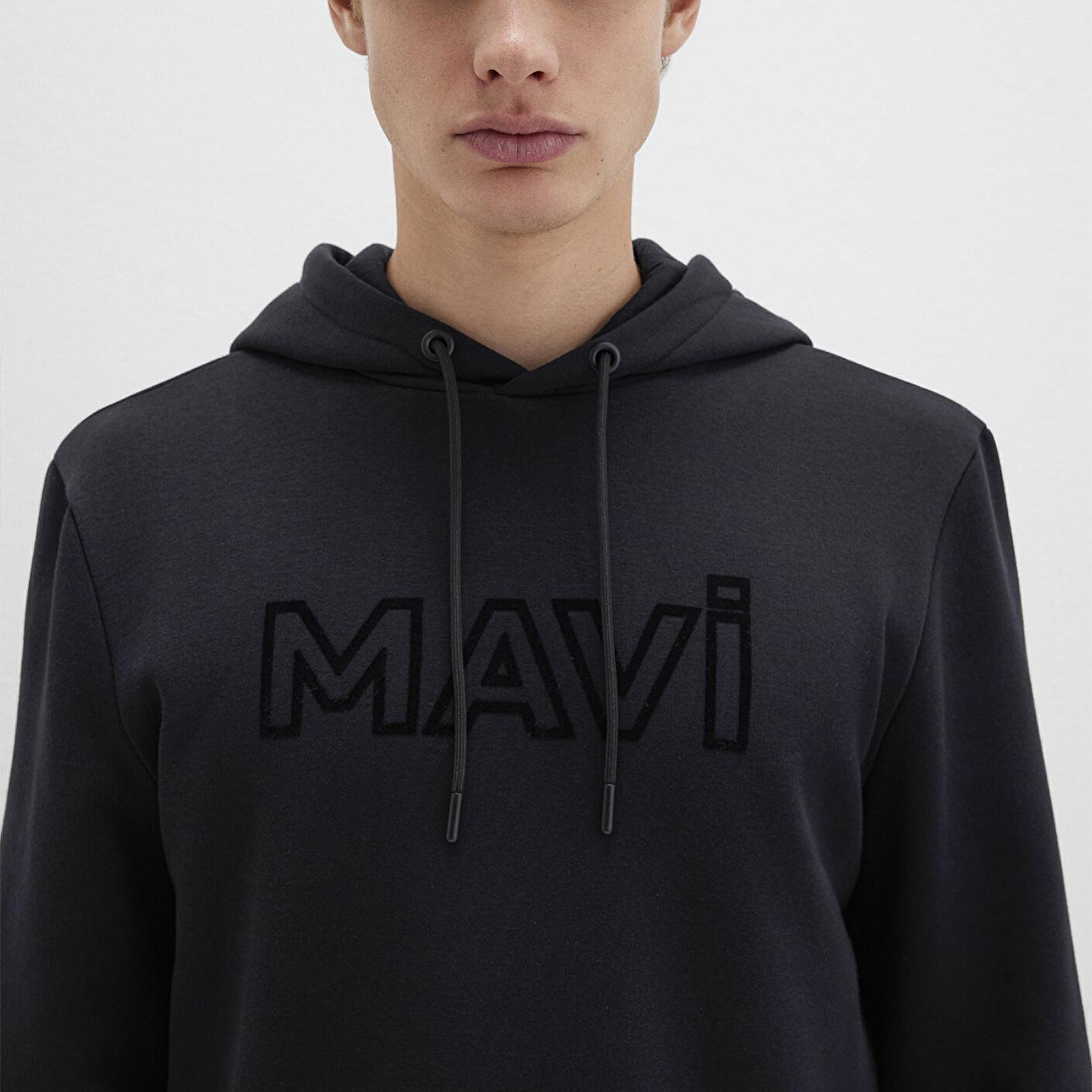 Mavi Mavi Logo Baskılı Kapüşonlu Siyah Sweatshirt 0610941-900