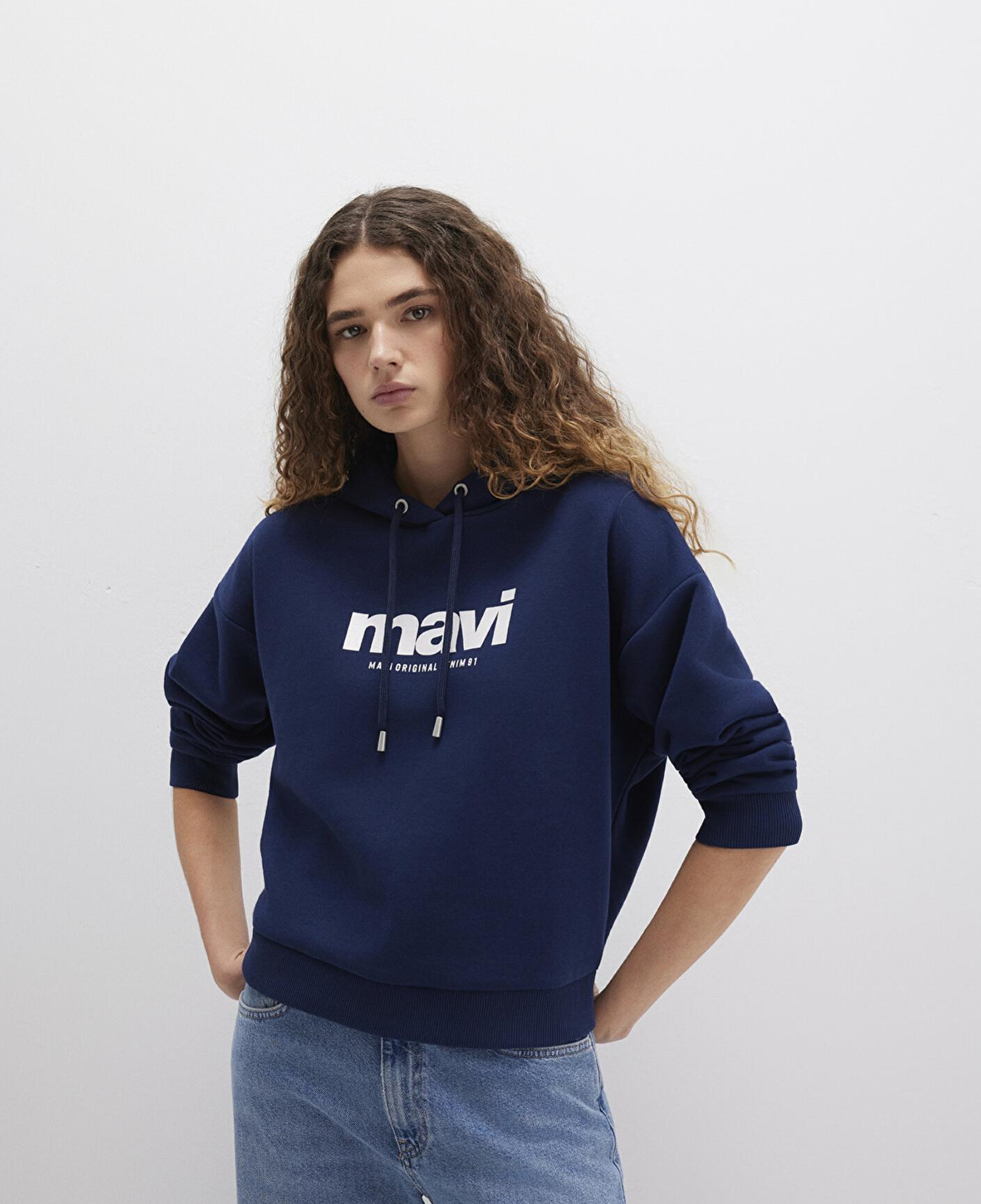 Mavi Mavi Logo Baskılı Kapüşonlu Lacivert Sweatshirt 168334-70488