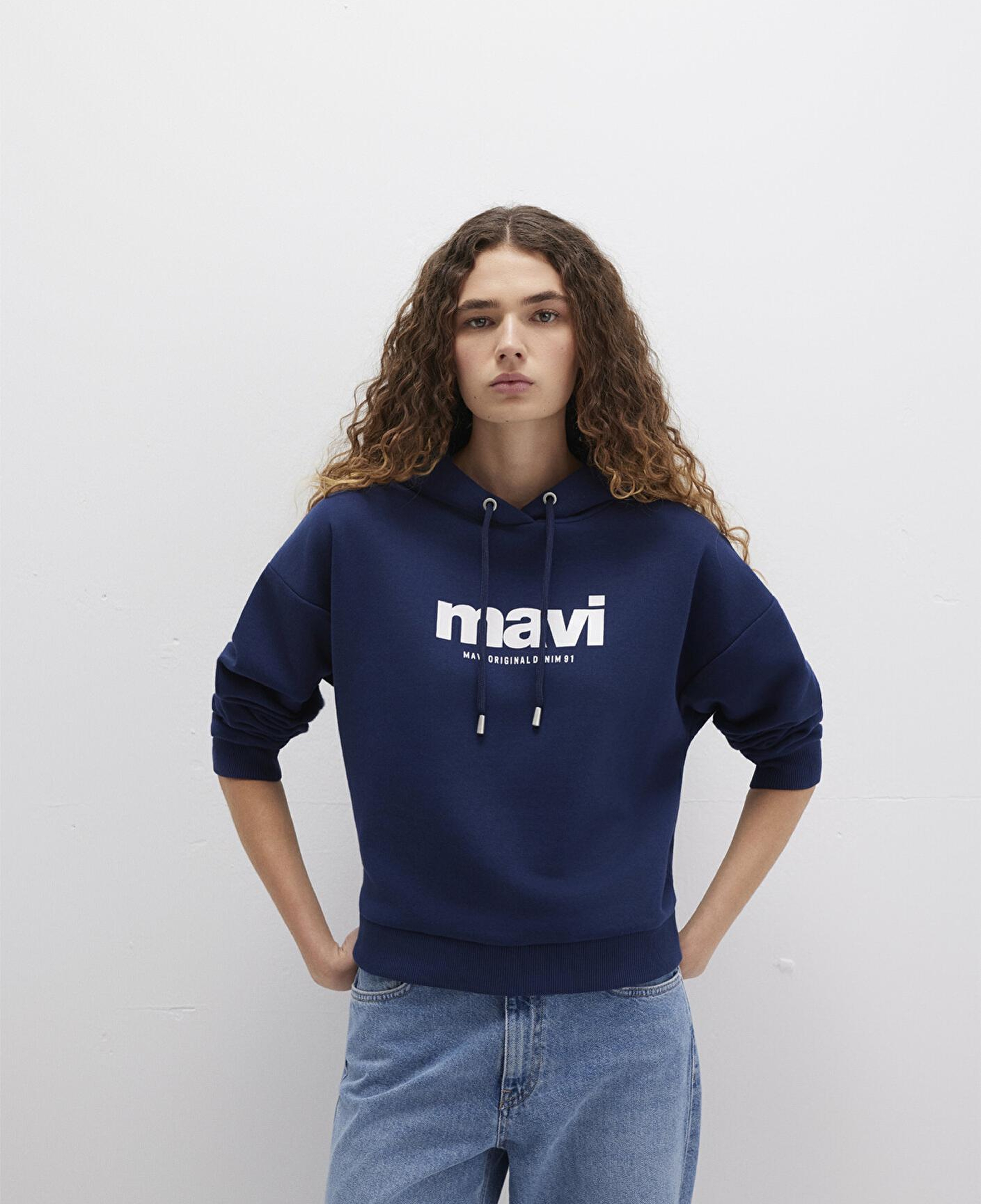 Mavi Mavi Logo Baskılı Kapüşonlu Lacivert Sweatshirt 168334-70488