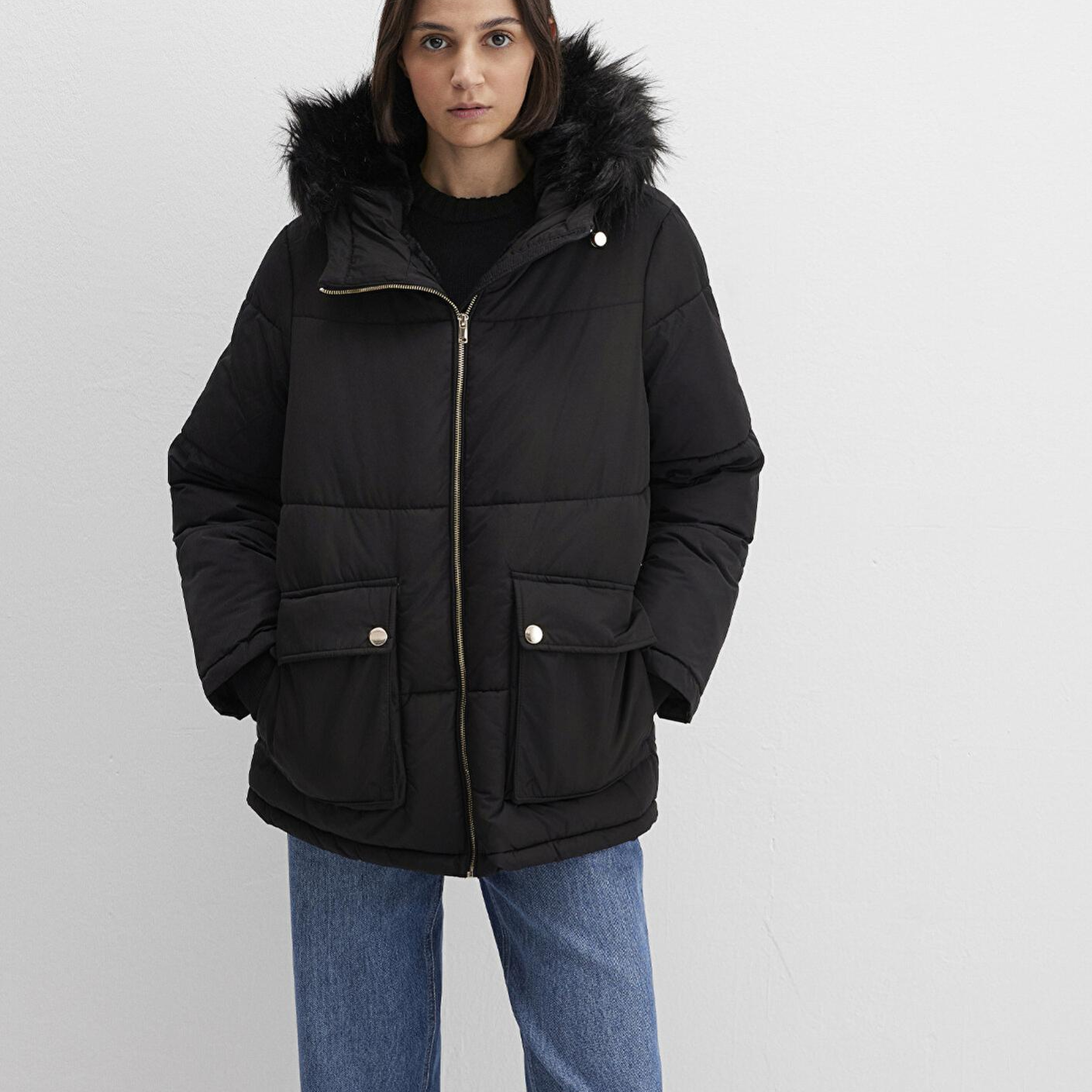 Mavi Suni Kürk Detaylı Siyah Şişme Mont 1110100-900