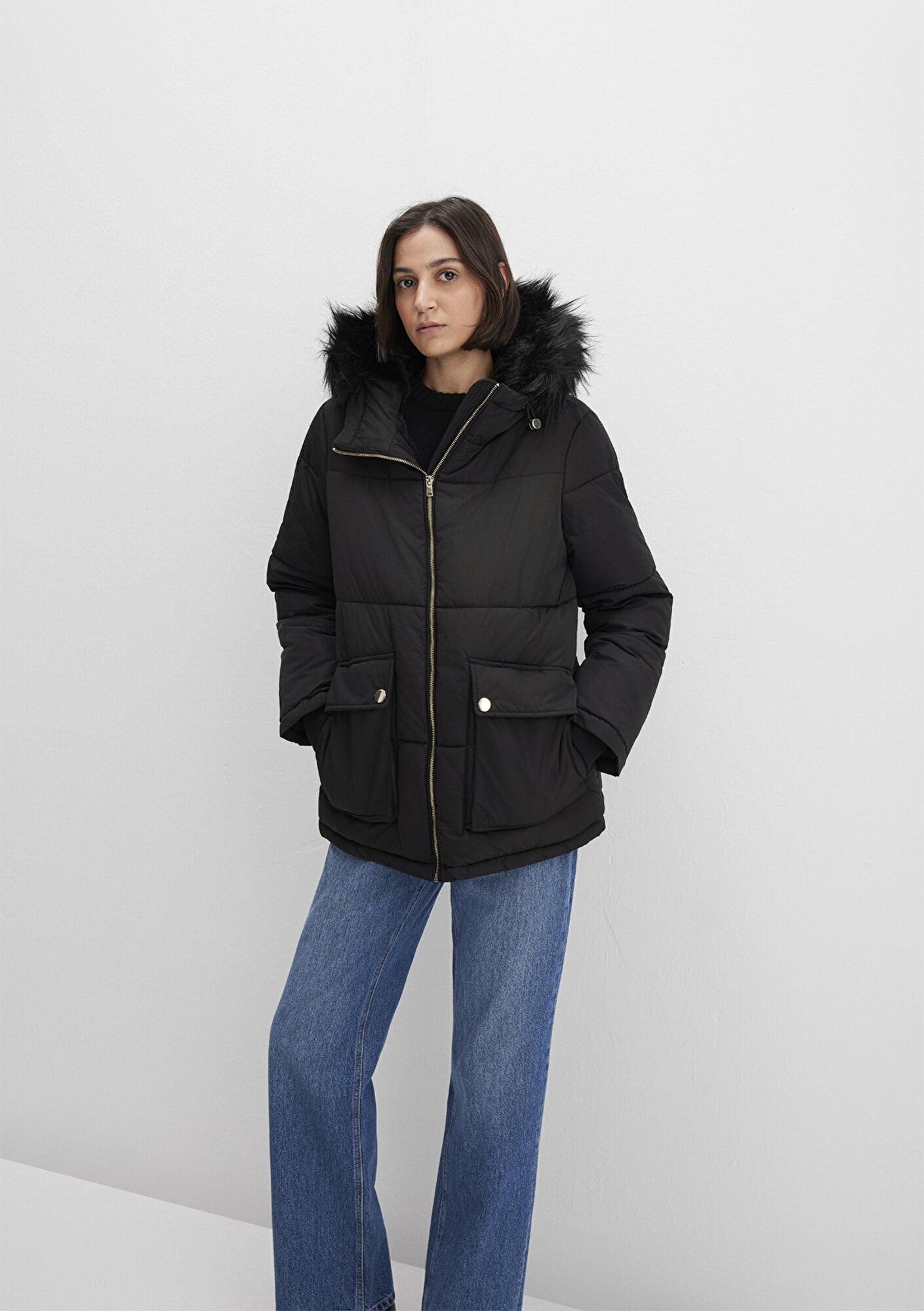 Mavi Suni Kürk Detaylı Siyah Şişme Mont 1110100-900