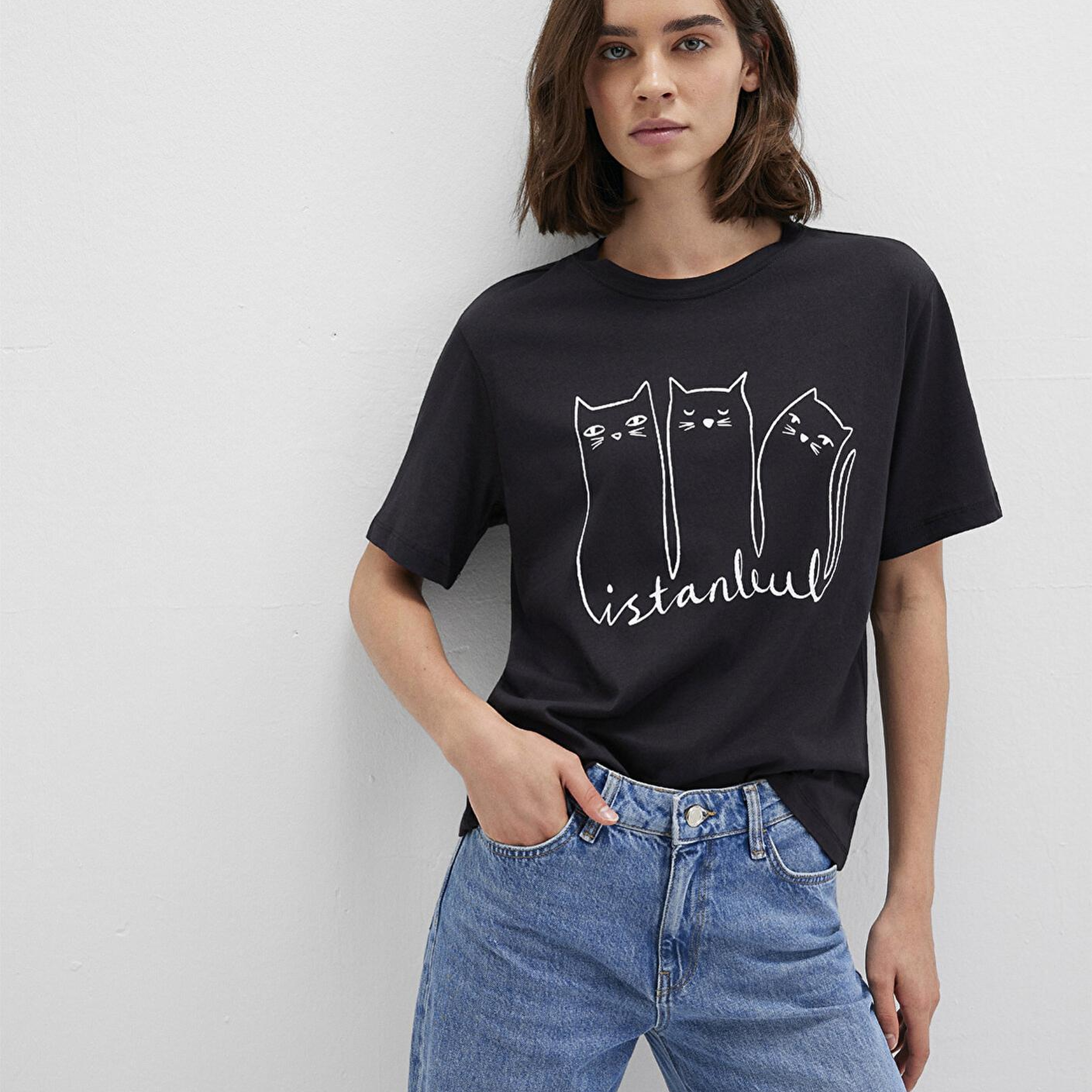 Mavi Kedi Baskılı Antrasit İstanbul Tişört Regular Fit / Normal Kesim 1610674-70087