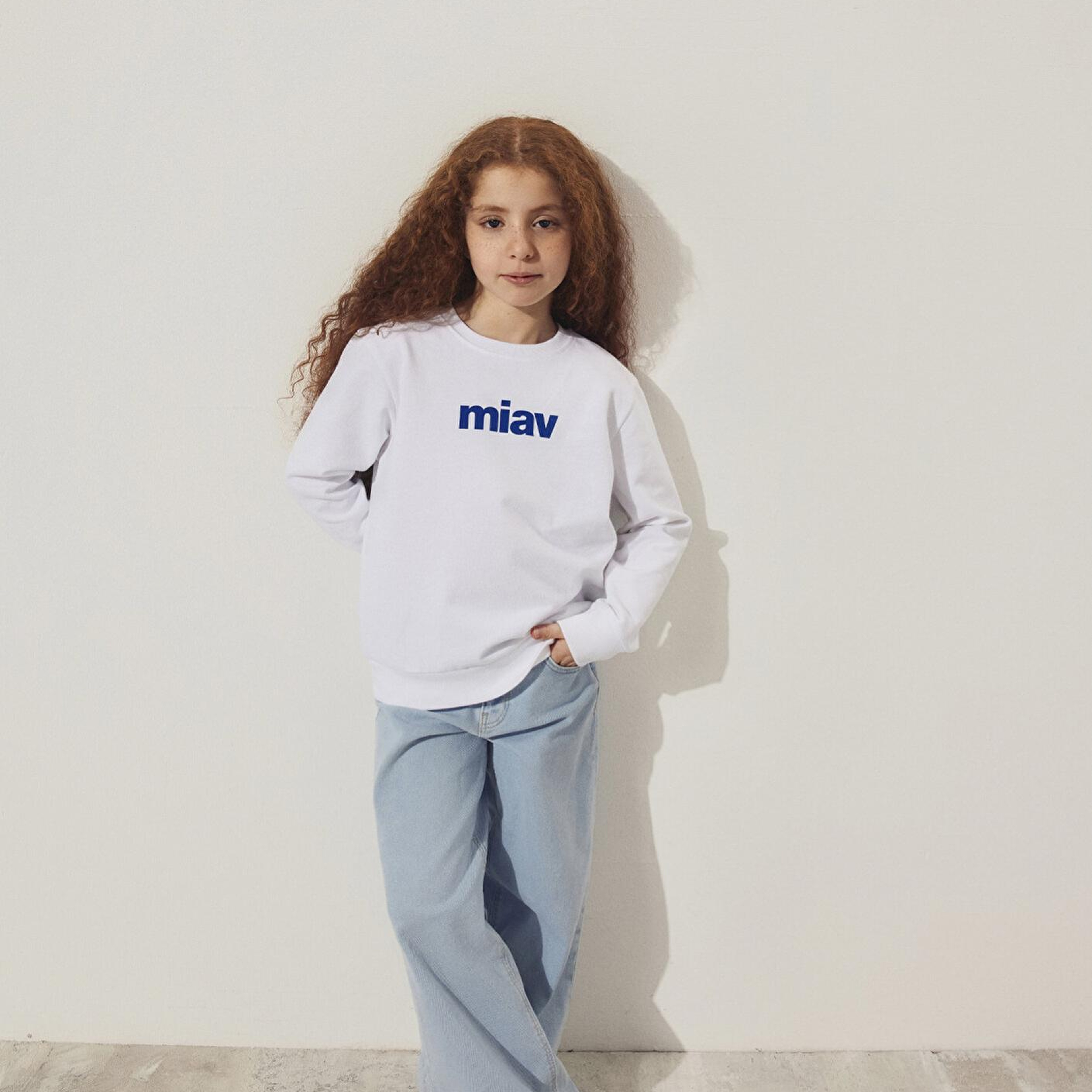 Mavi Miav Baskılı Beyaz Çocuk Sweatshirt 6610031-620