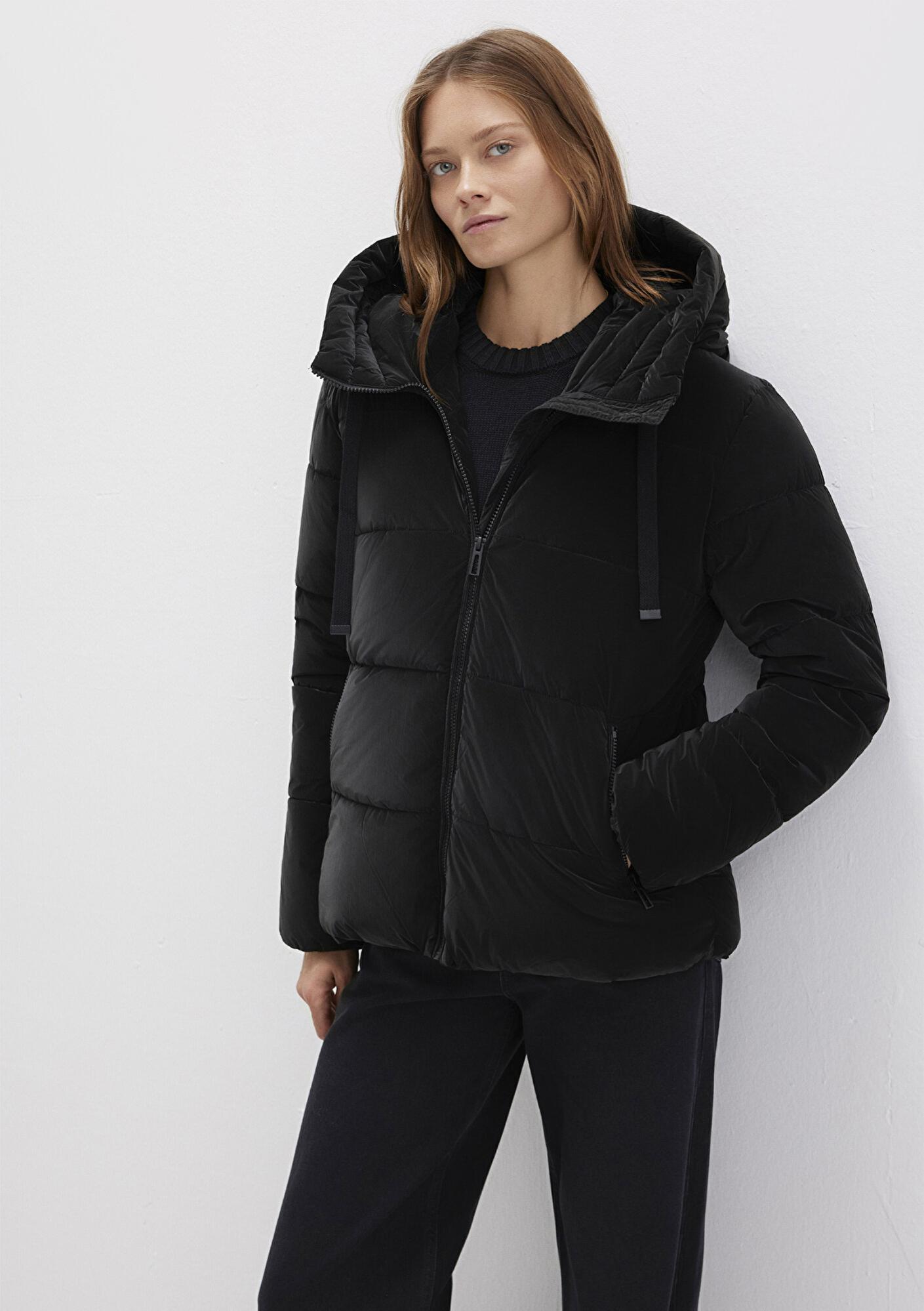 Mavi Kapüşonlu Siyah Şişme Mont 1110043-900