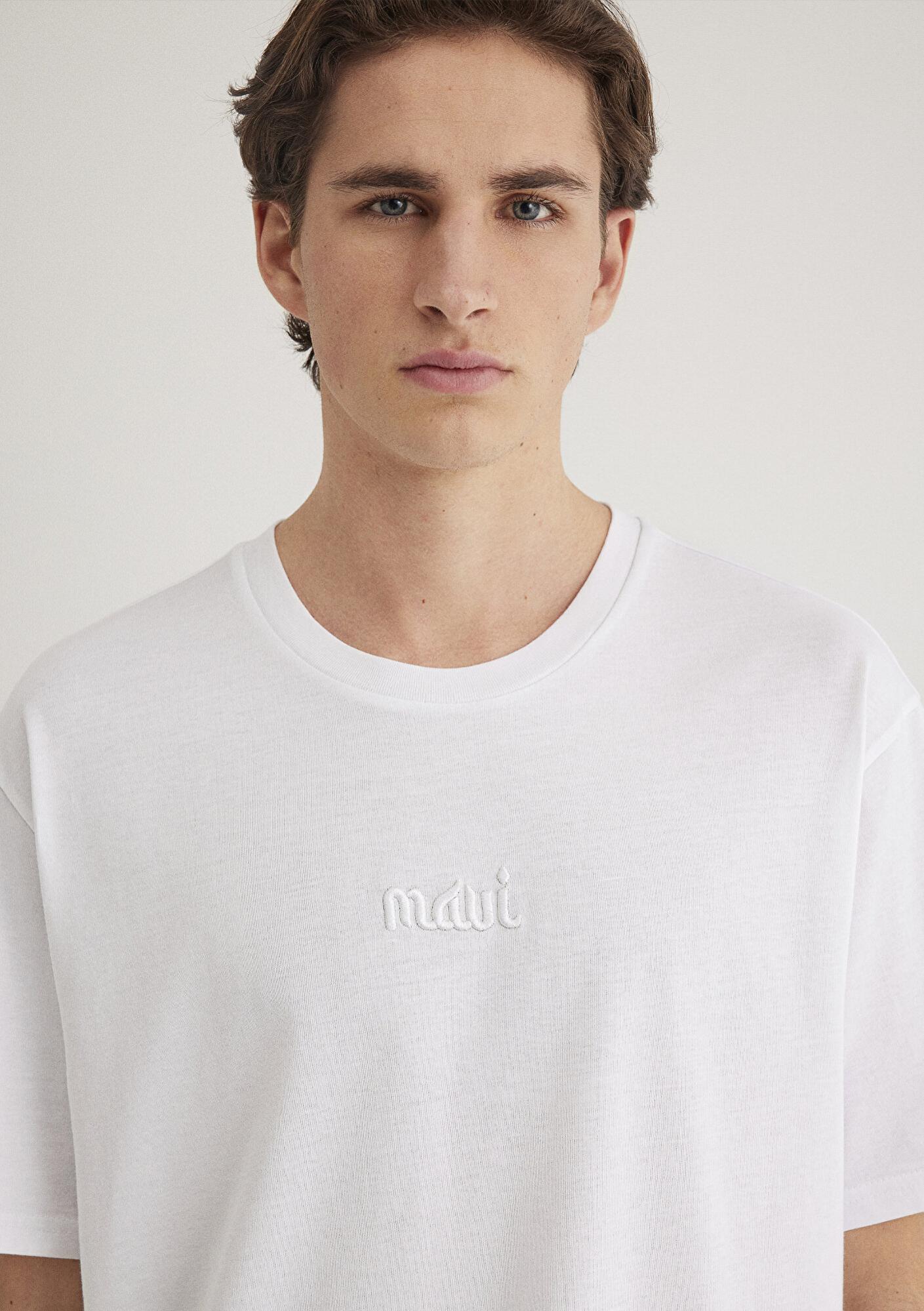 Mavi Mavi Nakışlı Beyaz Basic Tişört Loose Fit / Bol Rahat Kesim 0610100-620