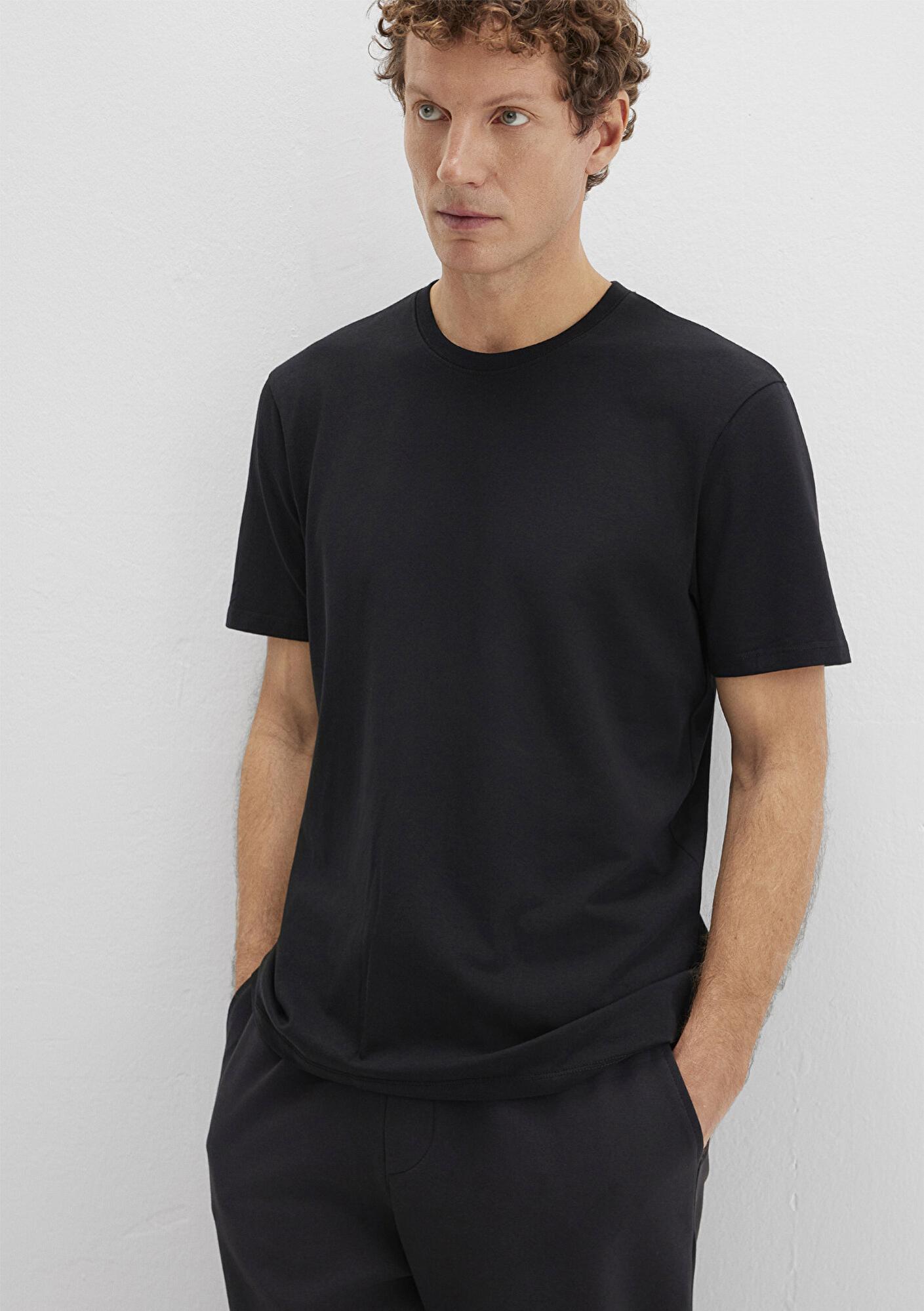 Mavi Stretch Siyah Basic Tişört Regular Fit / Normal Kesim 0610252-900