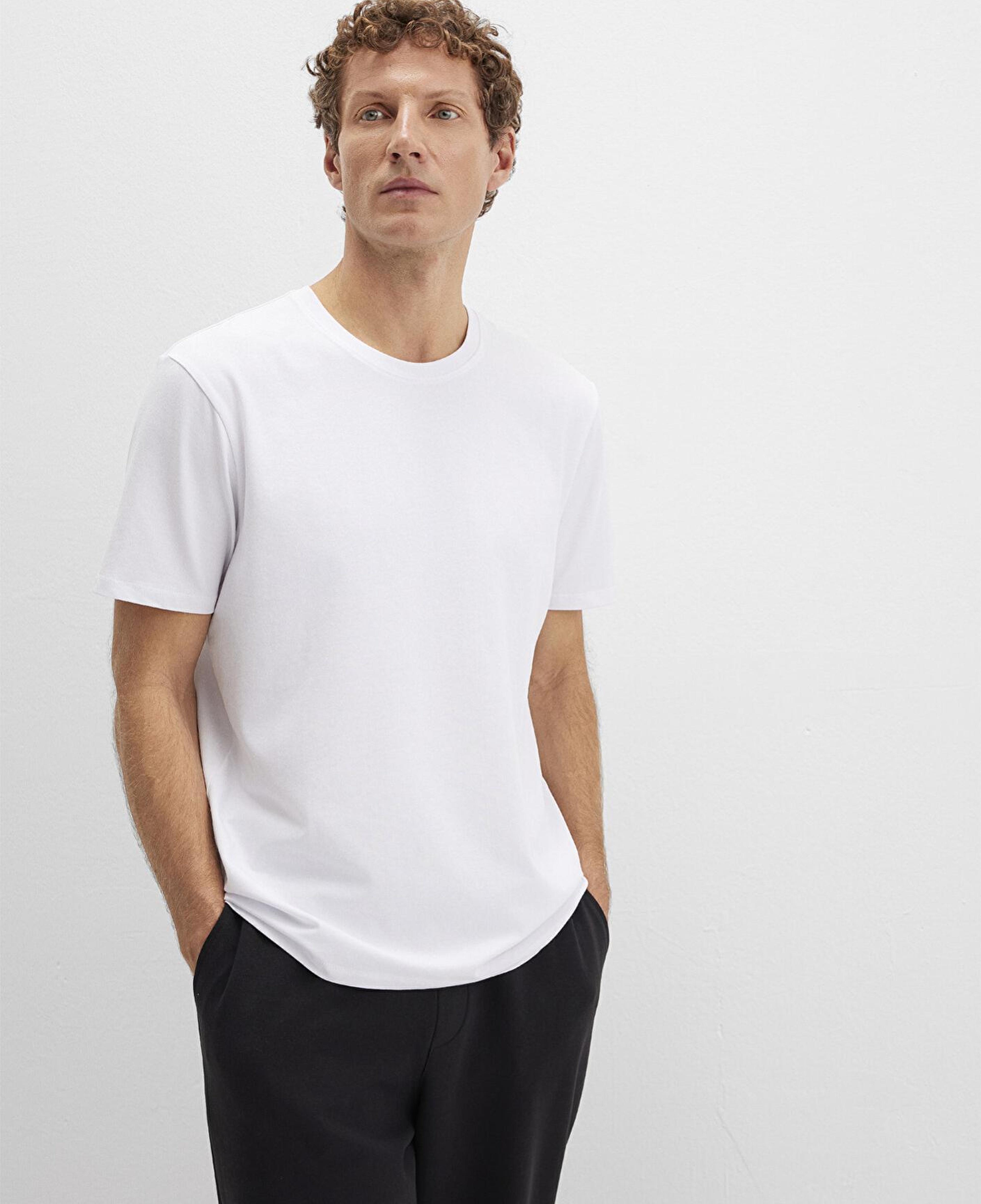 Mavi Stretch Beyaz Basic Tişört Regular Fit / Normal Kesim 0610252-620