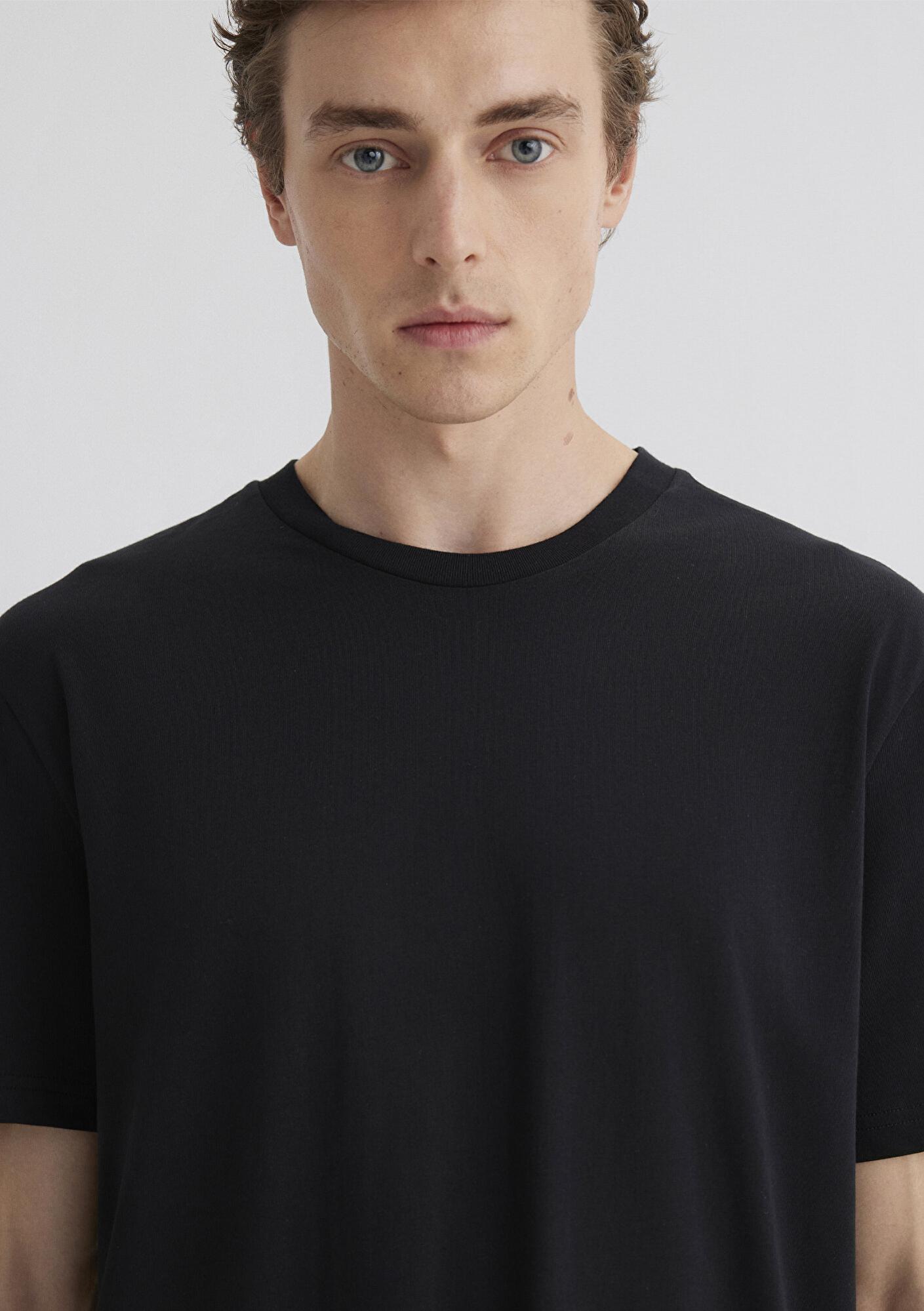 Mavi Bisiklet Yaka Siyah Basic Tişört Slim Long Fit / Slim Uzun Kesim 067082-900