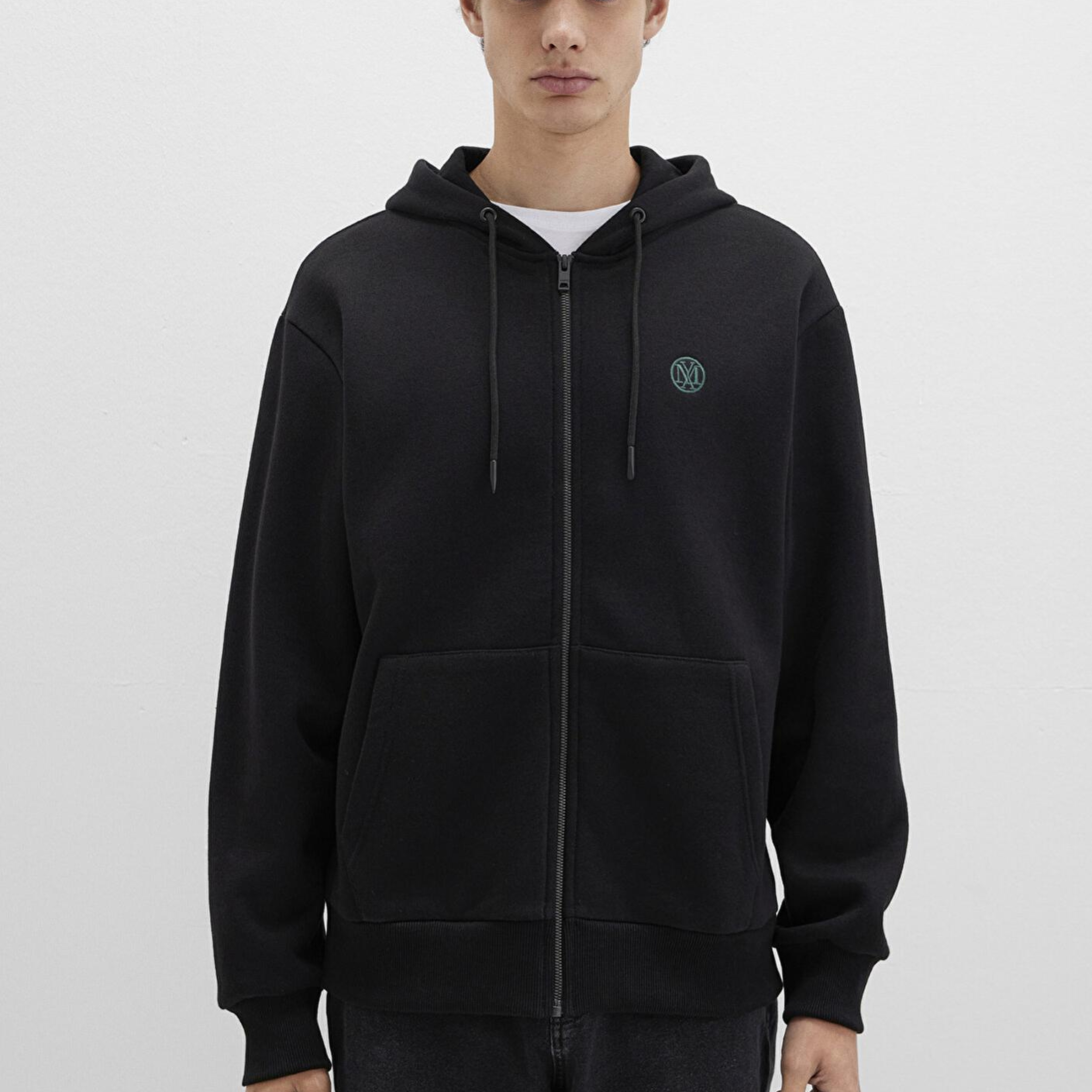 Mavi Mühür Logo Nakışlı Kapüşonlu Fermuarlı Siyah Sweatshirt 066979-900