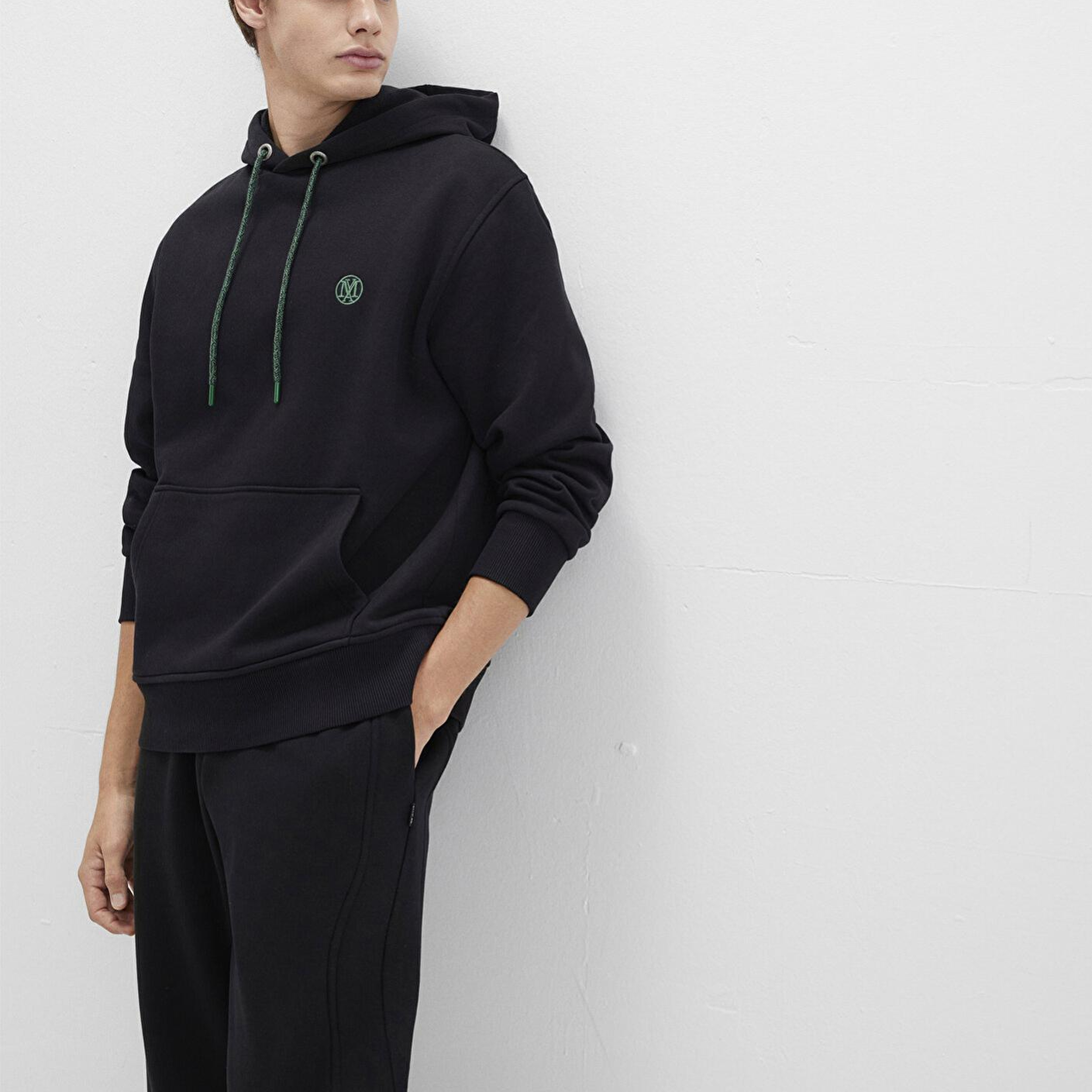 Mavi Mavi Logo Nakışlı Kapüşonlu Siyah Sweatshirt 065809-900