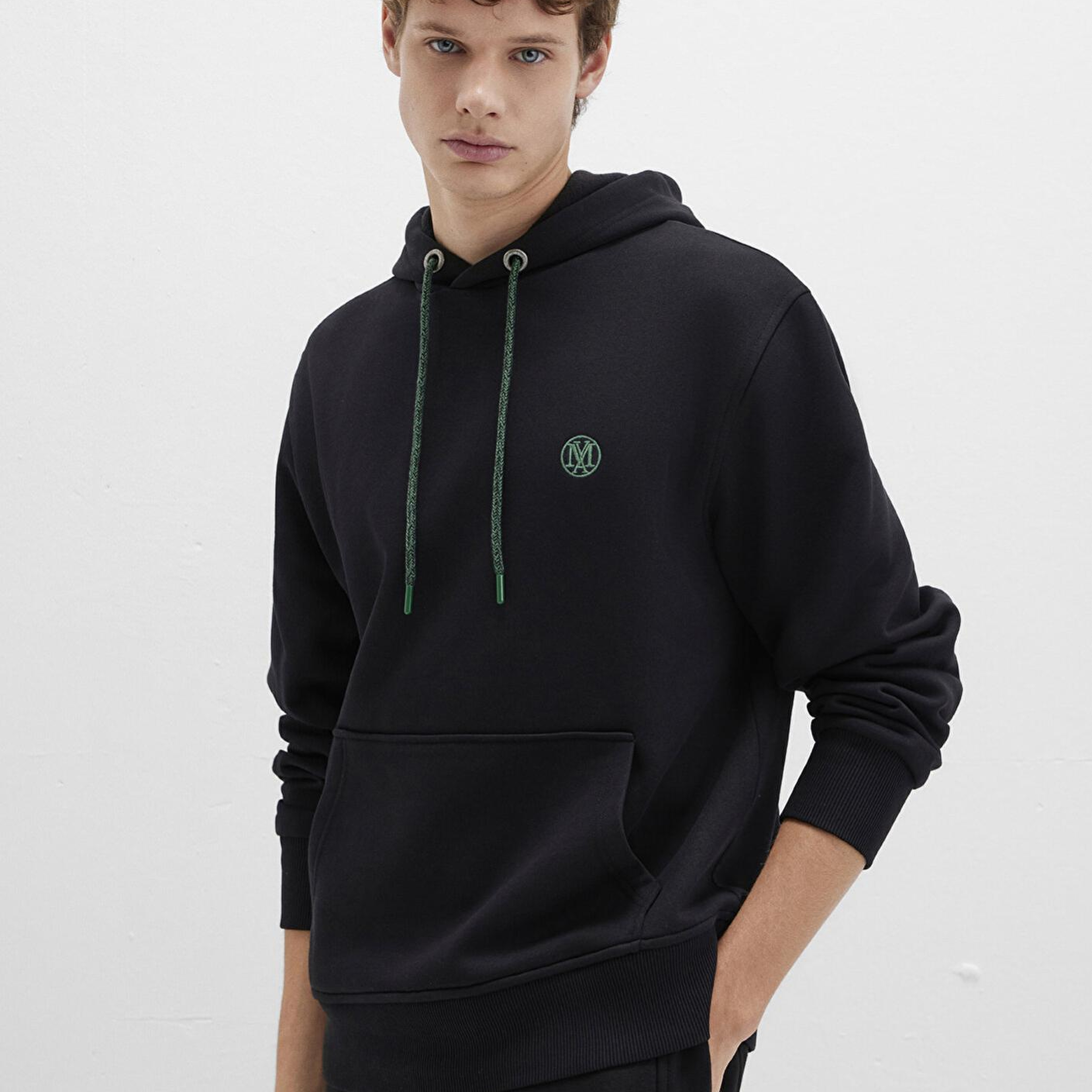 Mavi Mavi Logo Nakışlı Kapüşonlu Siyah Sweatshirt 065809-900