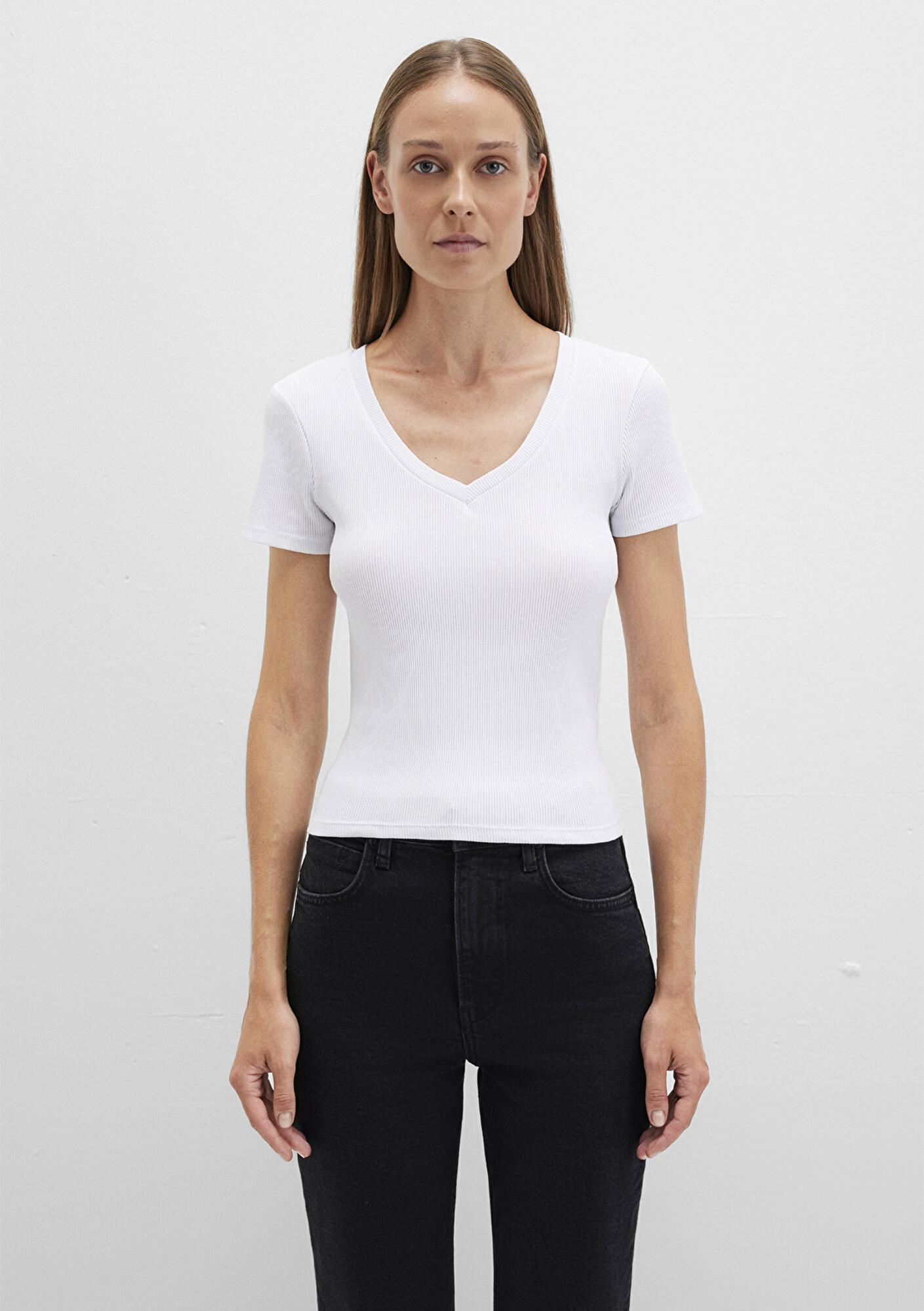 Mavi Beyaz Basic V Yaka Tişört Fitted / Vücuda Oturan Kesim 1601040-620