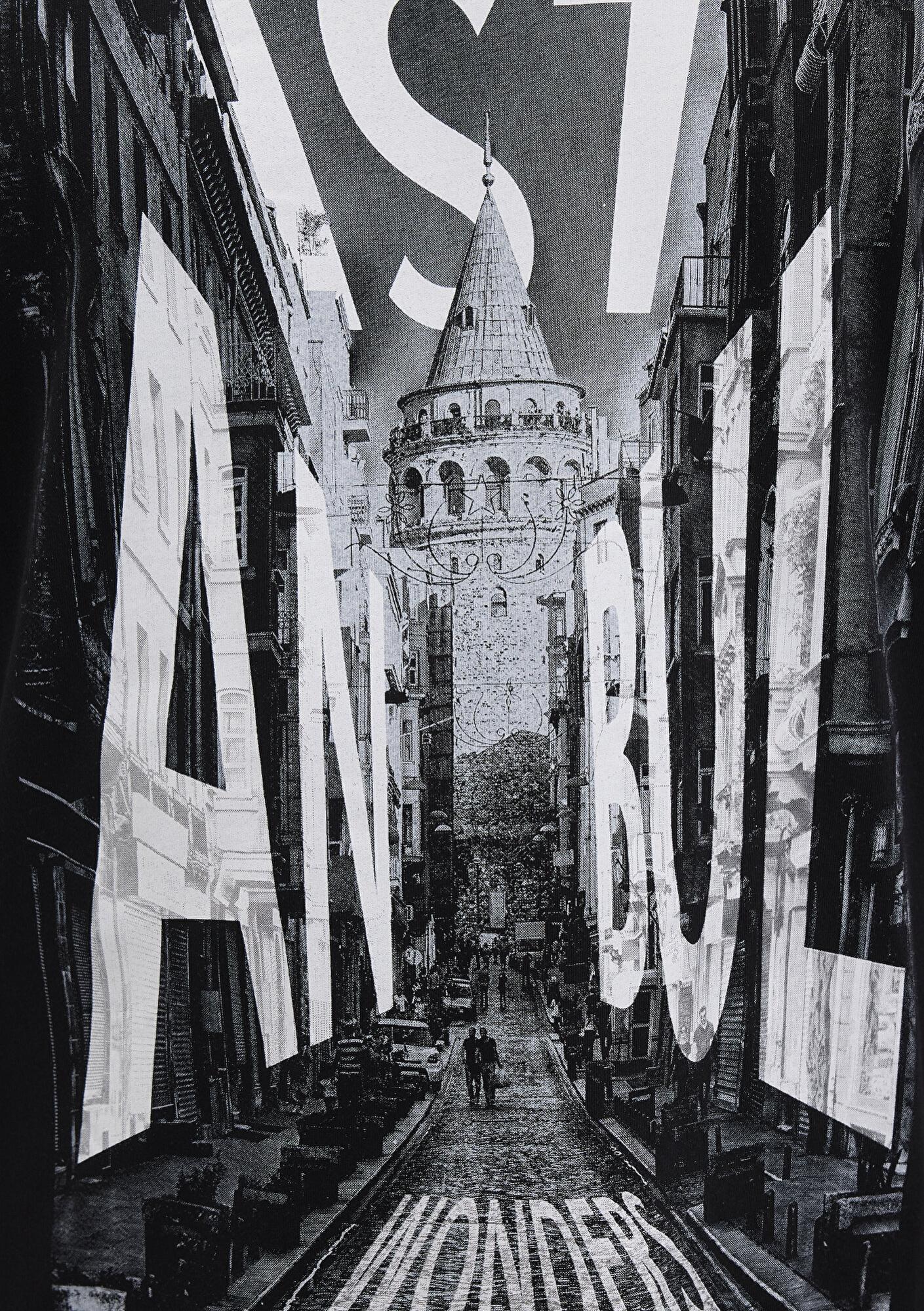 Mavi İstanbul Galata Baskılı Siyah Tişört Slim Fit / Dar Kesim 067053-900