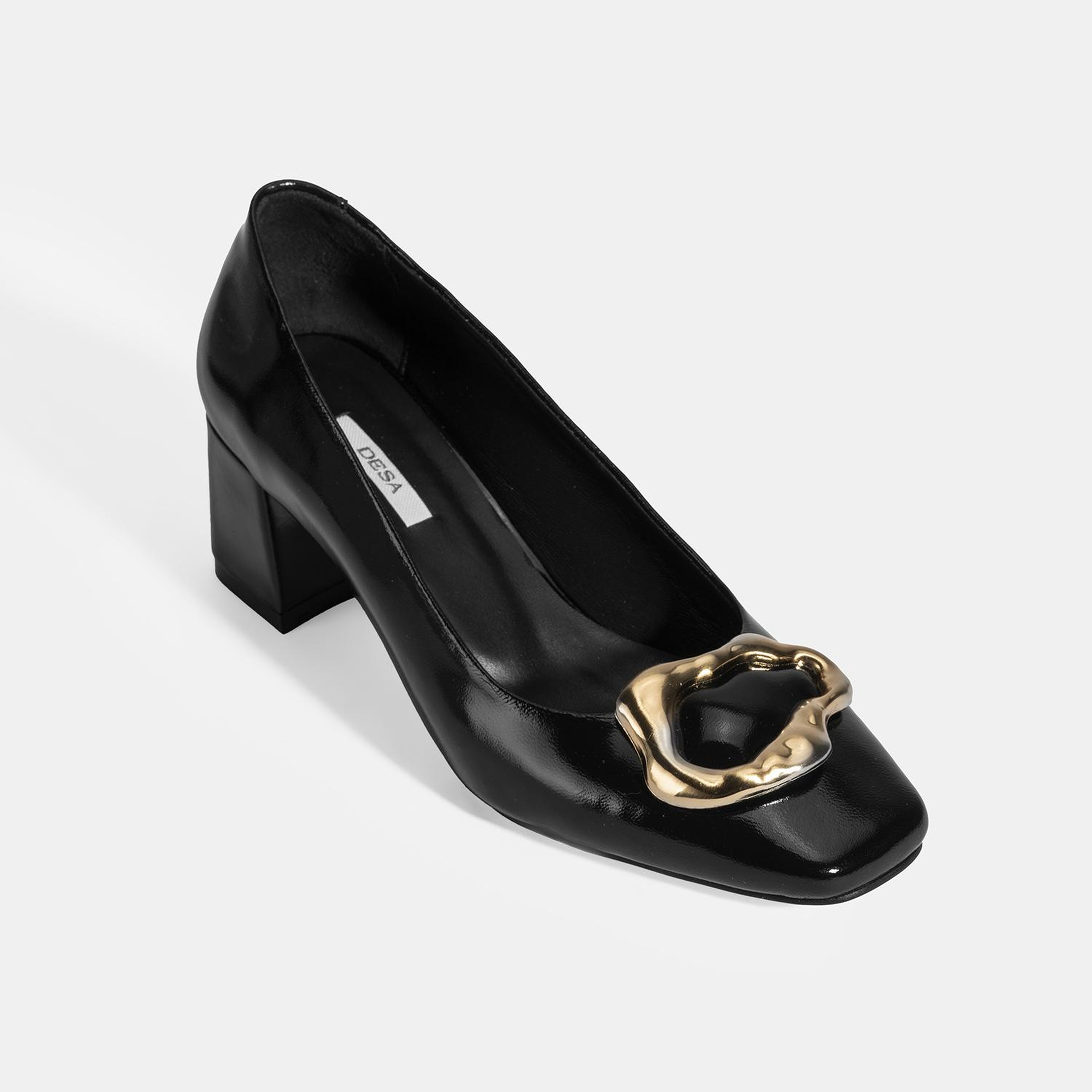 Kadın Siyah Metal Toka Aksesuarlı Rugan Topuklu Ayakkabı