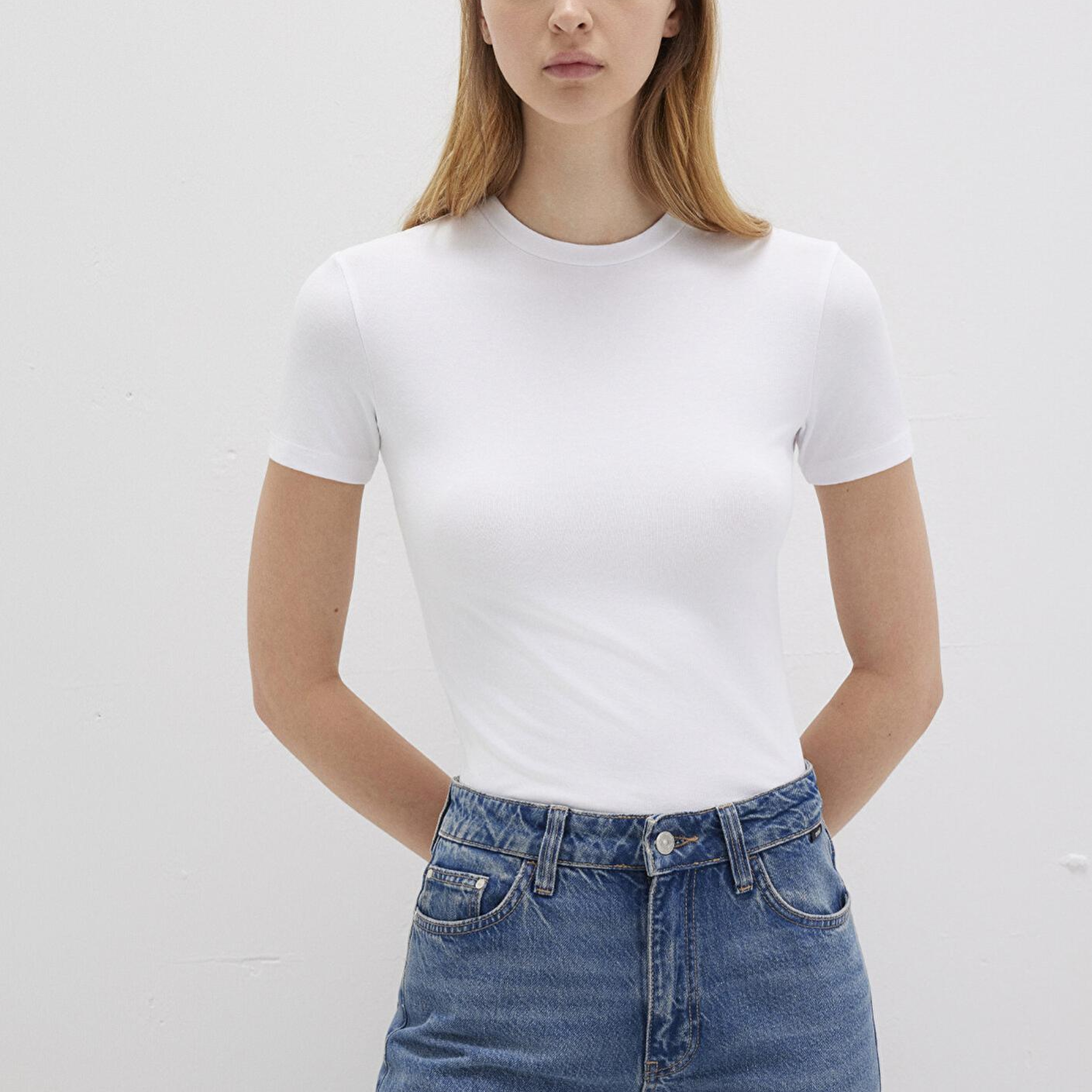 Mavi Lux Touch Beyaz Basic Modal Tişört Fitted / Vücuda Oturan Kesim 1600963-620