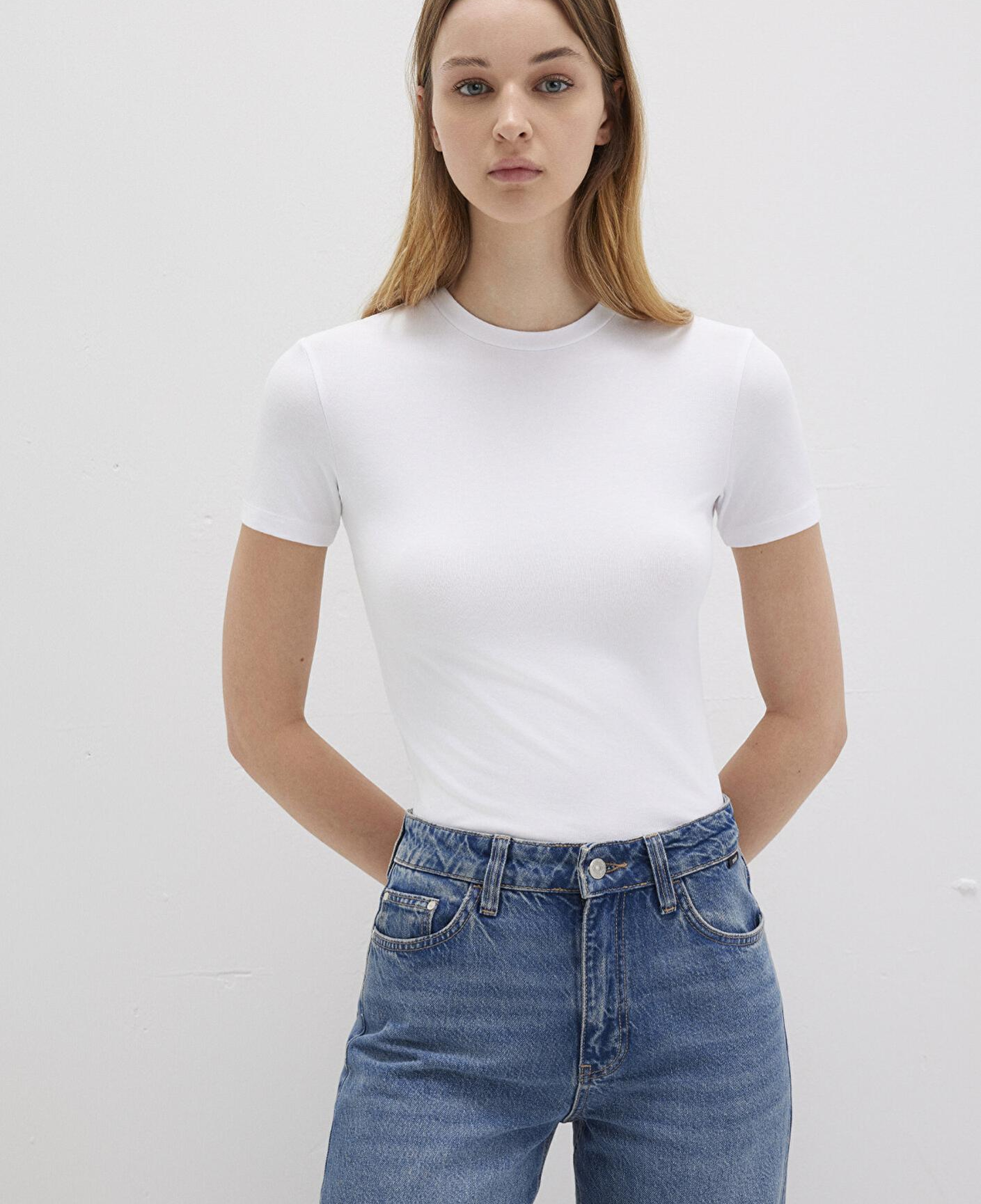 Mavi Lux Touch Beyaz Basic Modal Tişört Fitted / Vücuda Oturan Kesim 1600963-620